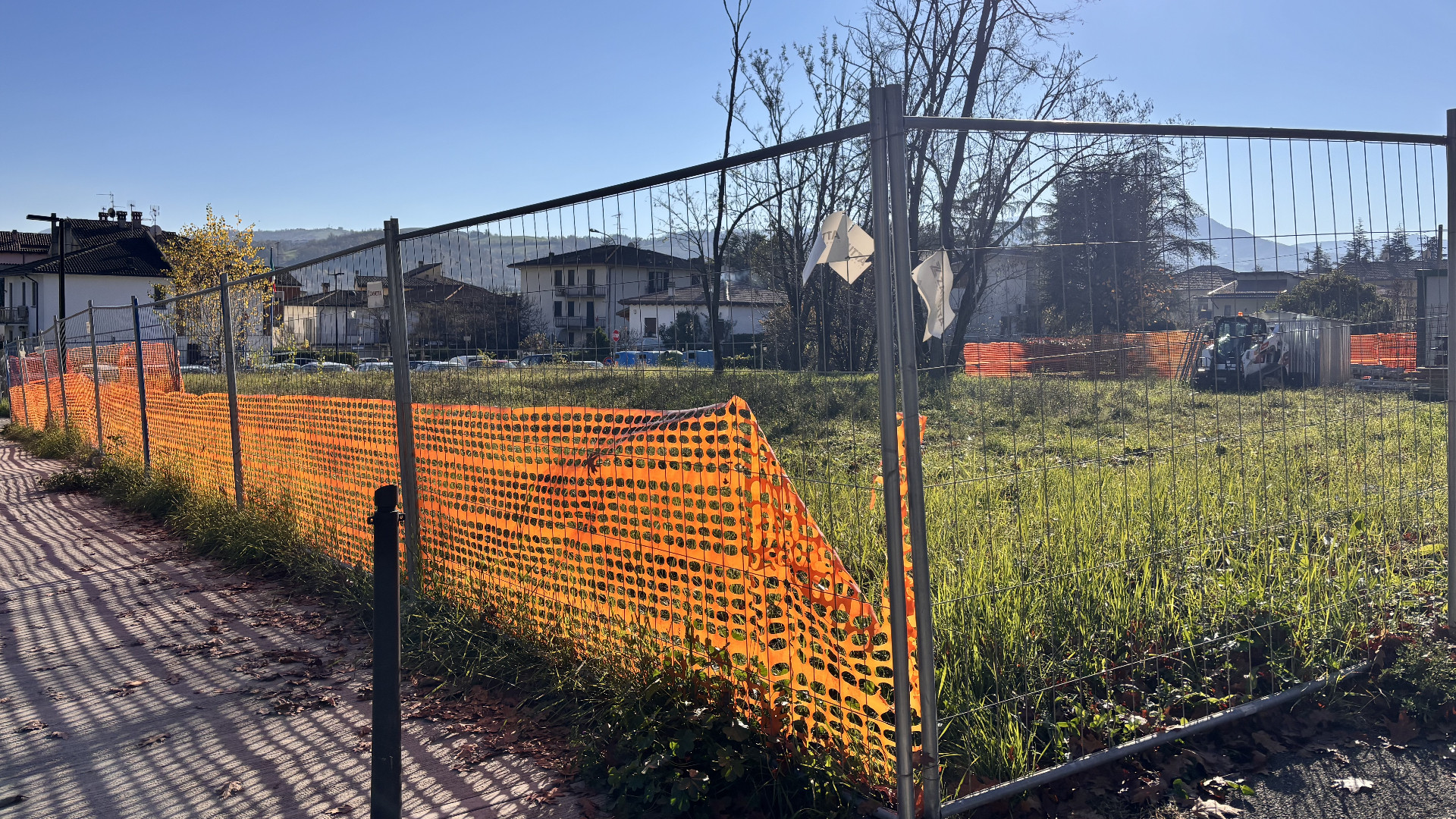 Lugagnano, ferma la Casa della Comunità: «Pignoramenti per l’impresa»