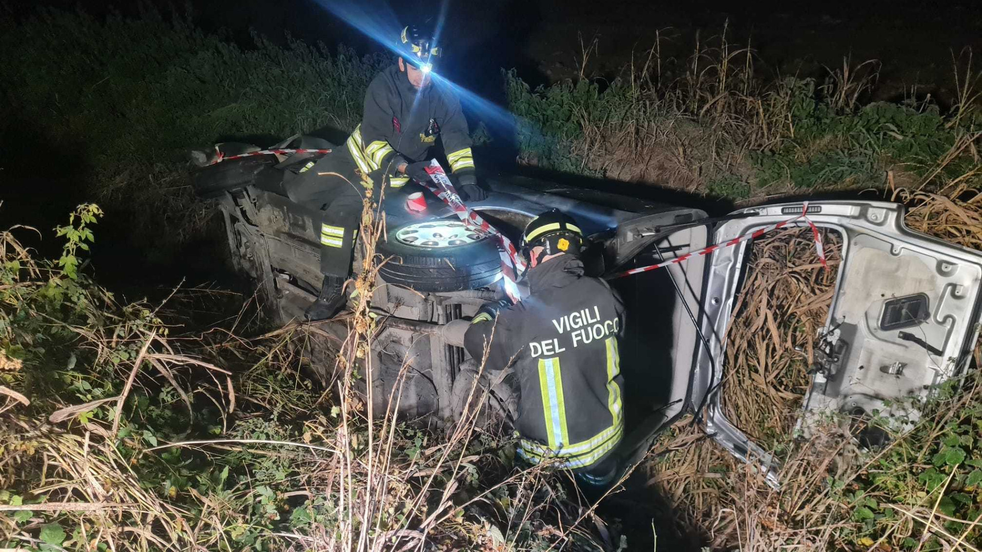 Gravissimo un 47enne di Rivergaro uscito di strada a Chignolo Po nel Pavese