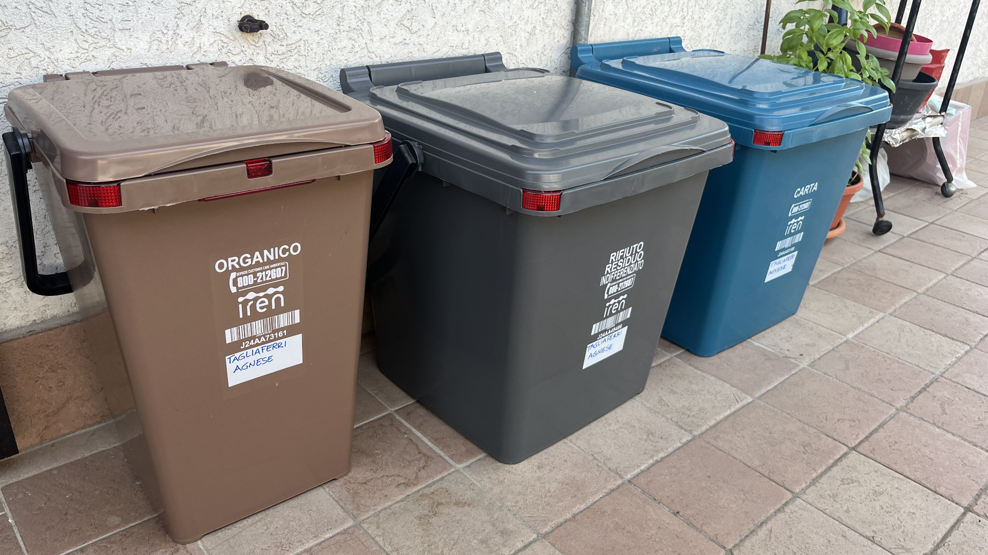 Bidoncini per la raccolta differenziata