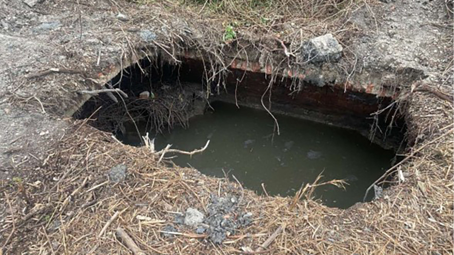 Eternit, gomme e non solo: 183 tonnellate di rifiuti nell'Ex Acna