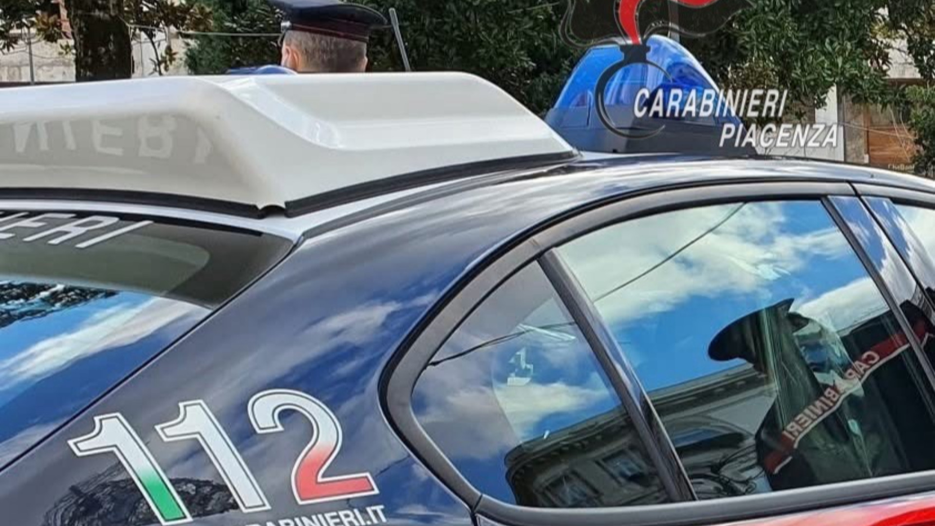 «Siamo videomaker» ma nell'auto i carabinieri trovano attrezzi da scasso