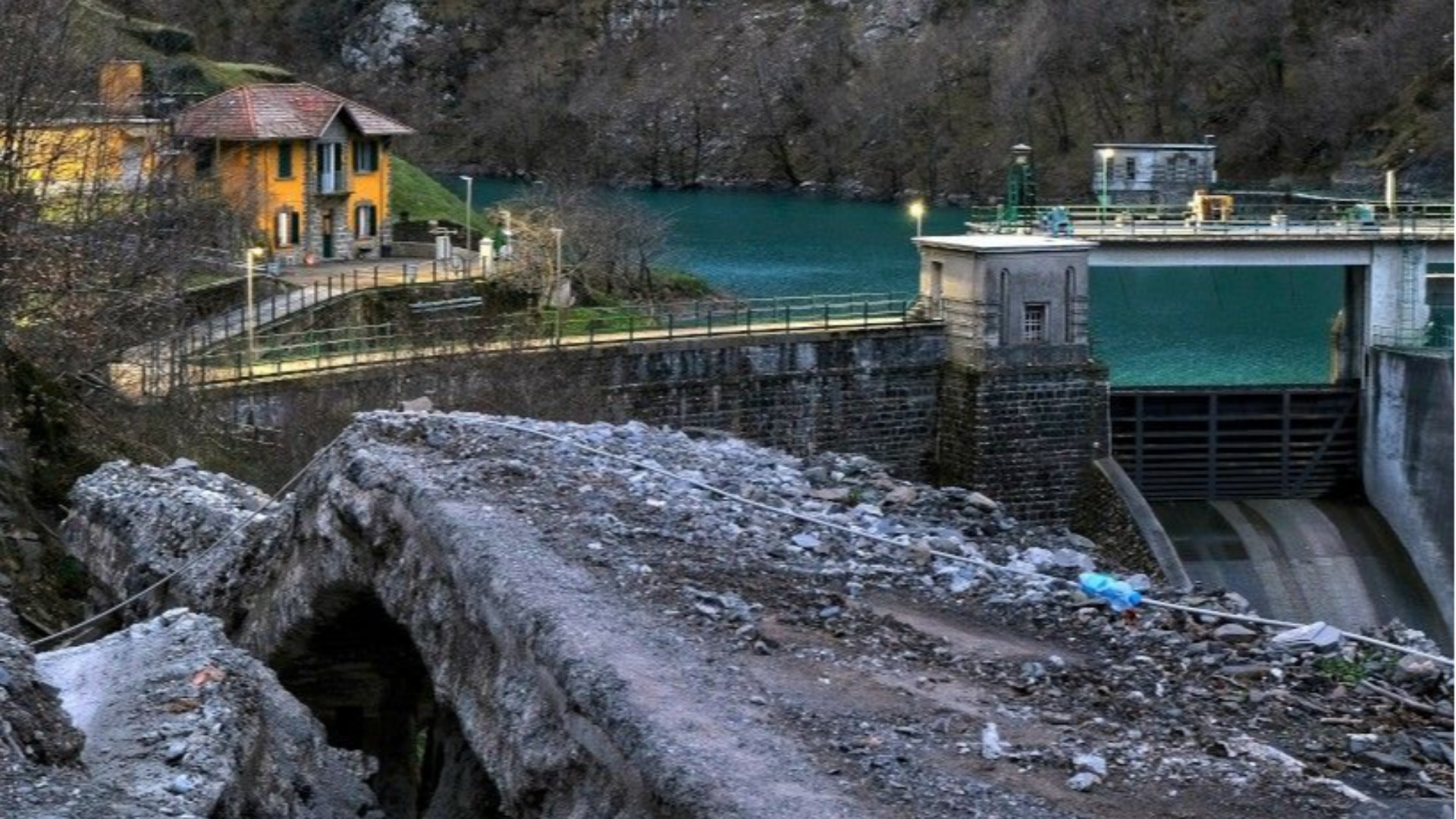 Il dramma della 586R di Valdaveto: «Da gennaio chiusa tre volte. Come faremo?»