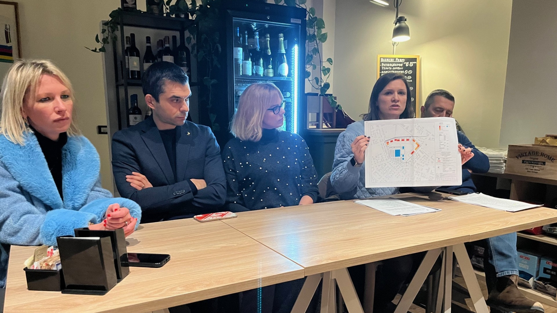 Ex Manifattura Tabacchi, la conferenza si trasforma in ring