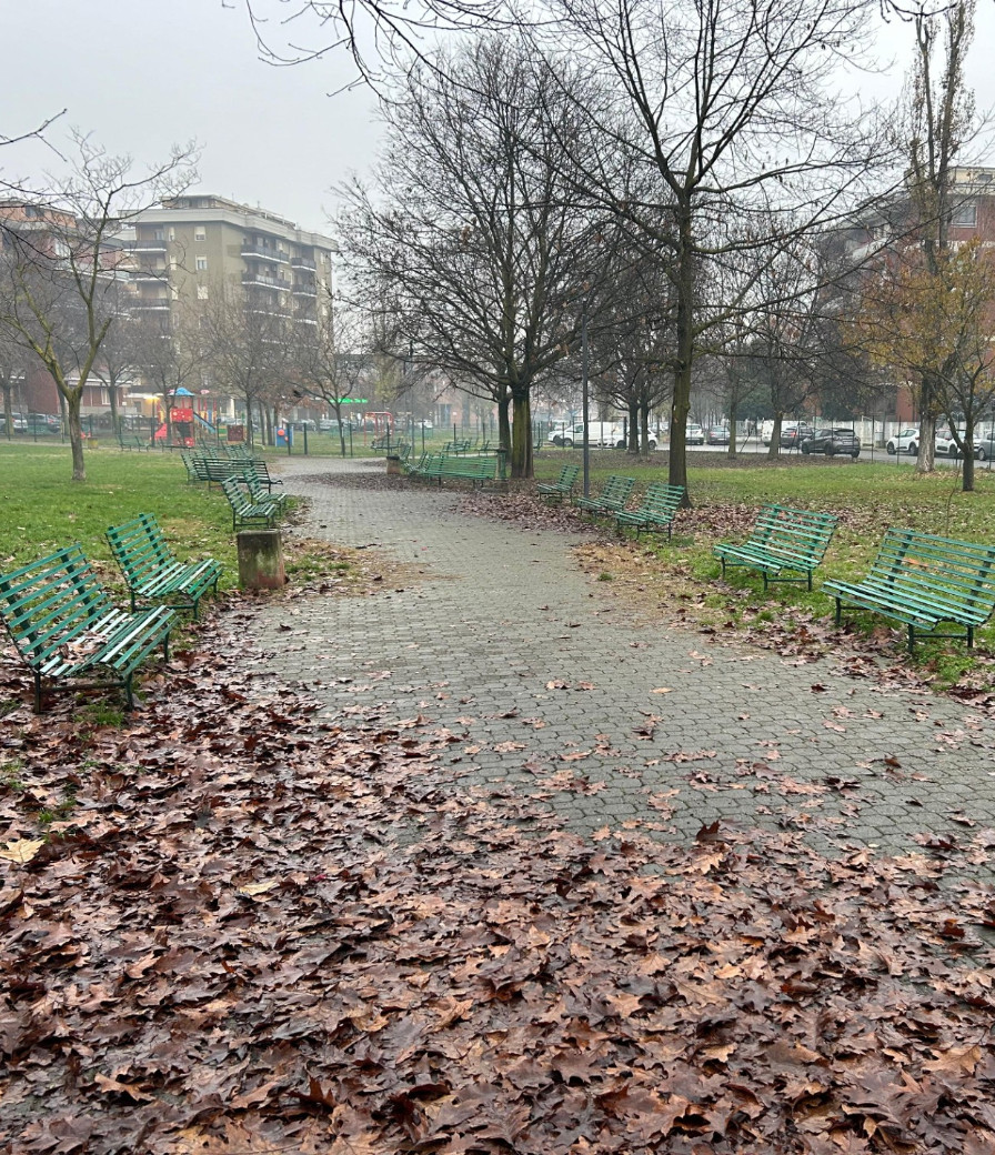 Foresta di panchine al parco La Pira, sono 47 ravvicinate