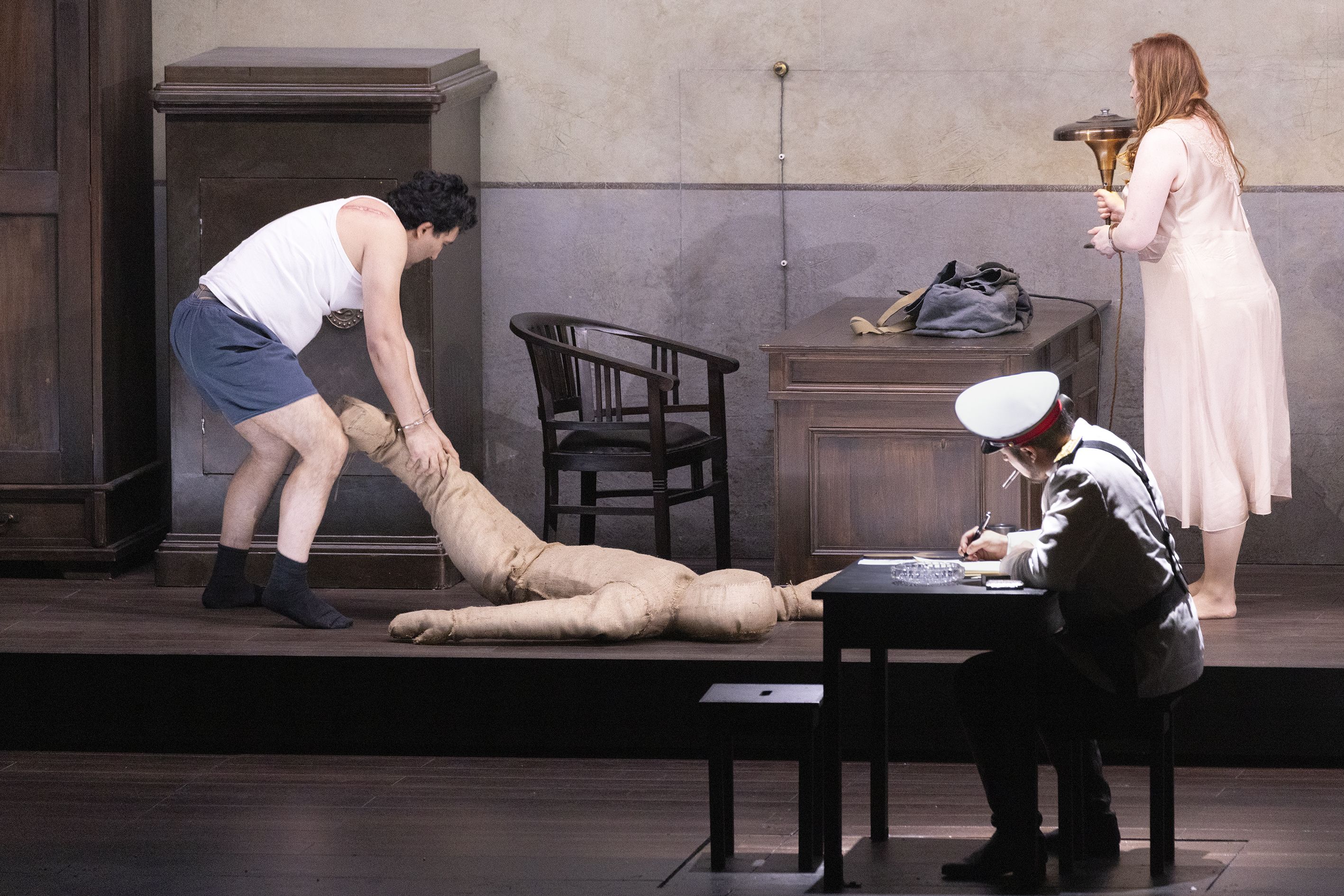 Un'altra scena di "Lady Macbeth"