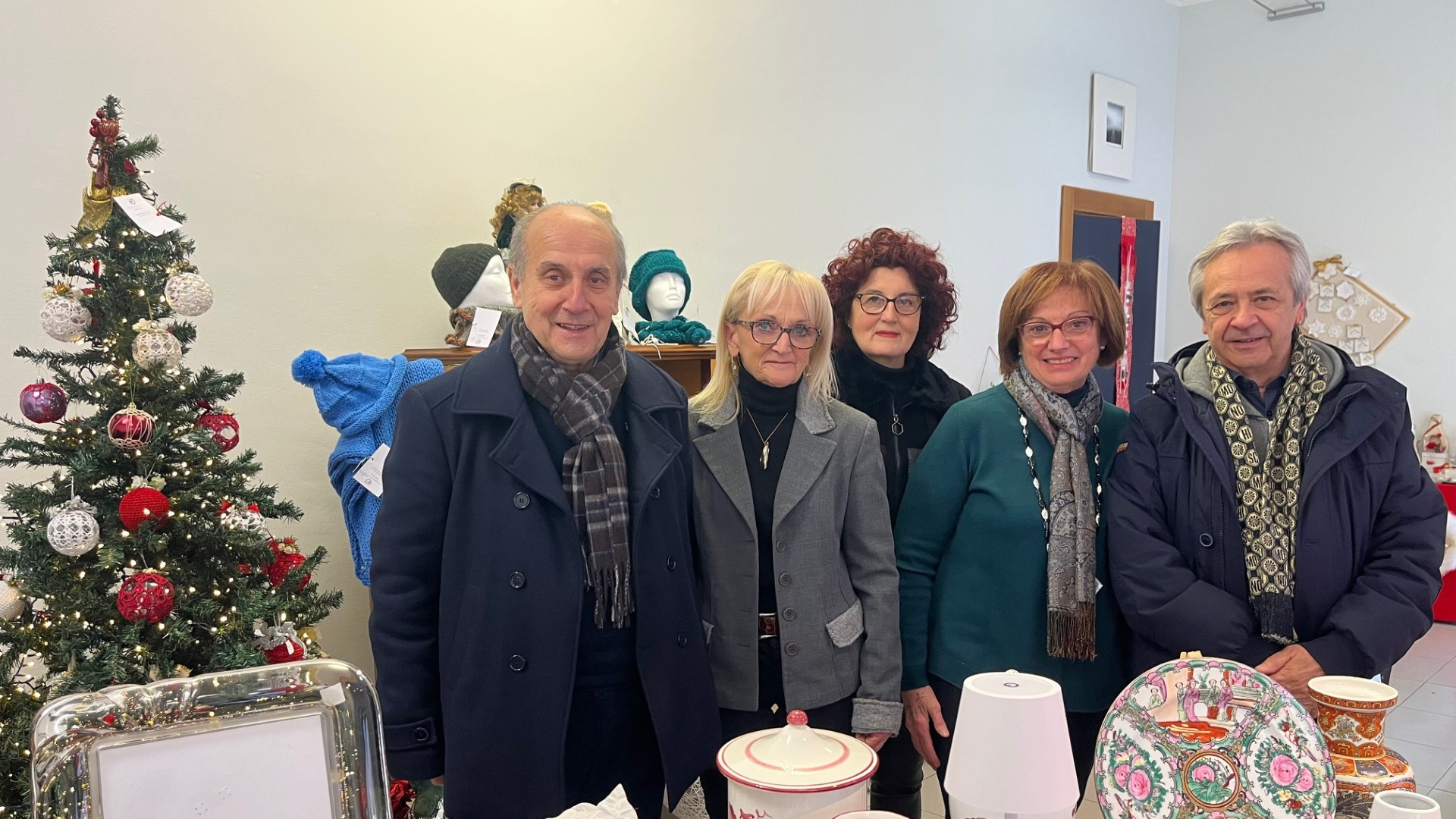 Non è Natale senza il negozio solidale per la Casa di Iris