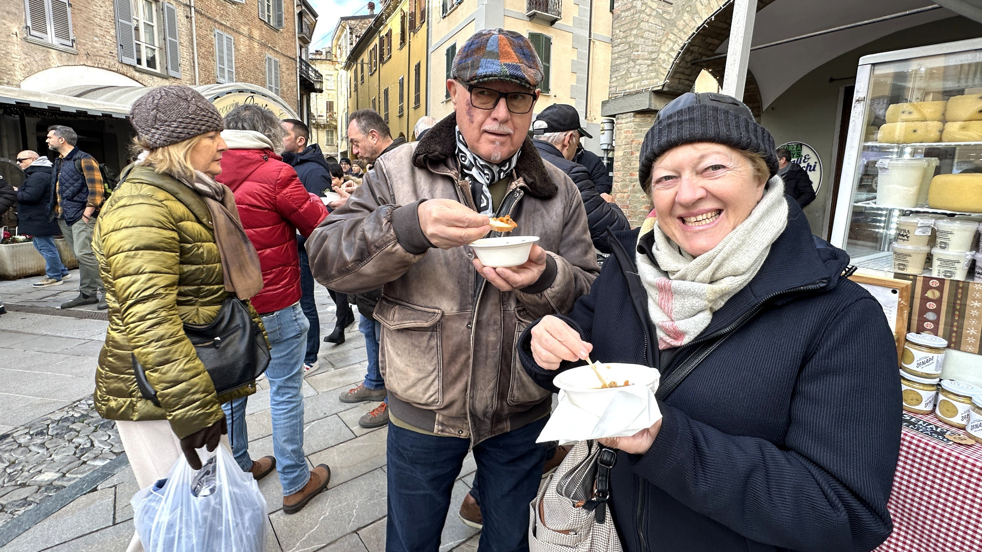 In fila per le lumache, 380 porzioni servite. «Ora a Milano»