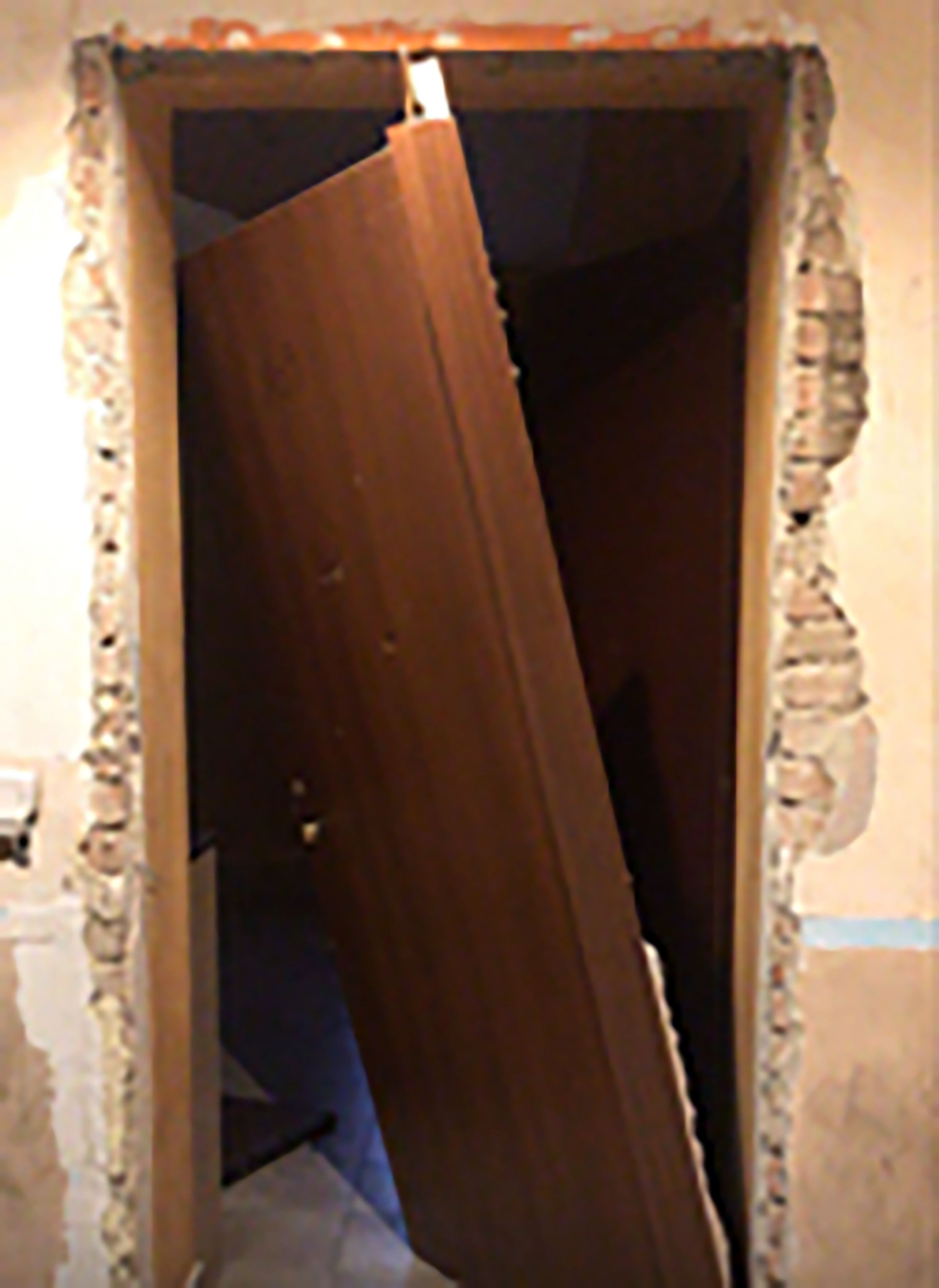 danni al petit hotel roccella