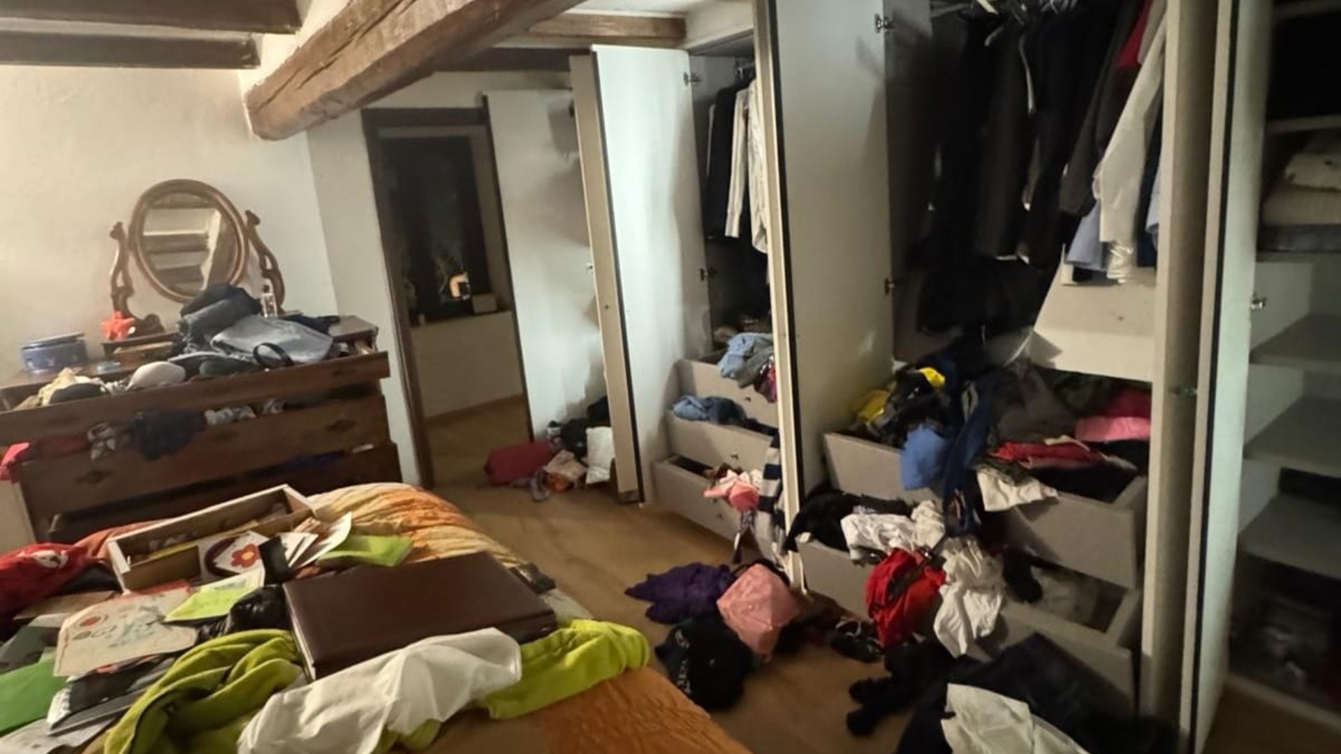 I ladri approfittano della cena e colpiscono a Momeliano