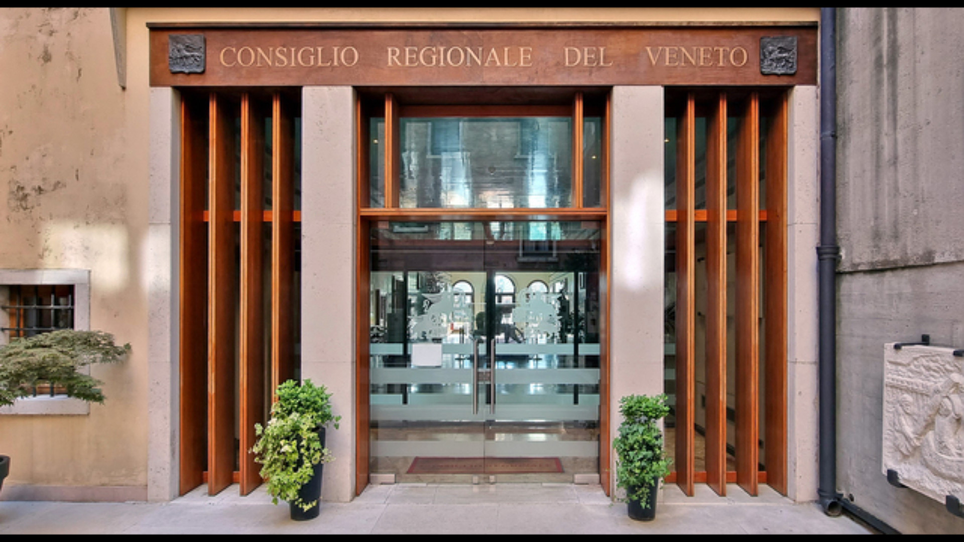 Iniziato a palazzo Ferro Fini l’accreditamento dei consiglieri regionali della dodicesima legislatura