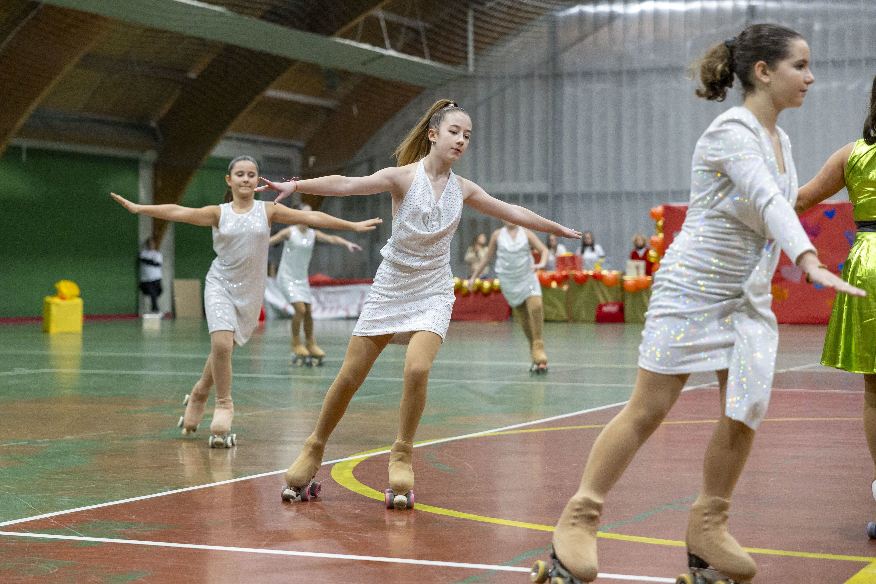 Piacenza, 13 dicembre 20025. Esibizione Pattinaggio Artistico Piacenza. Foto Angela Petrarelli Piacenza, 13 dicembre 20025. Esibizione Pattinaggio Artistico Piacenza. Foto Angela Petrarelli. Le pattinatrici impegnate nella coreografia di gruppo finale