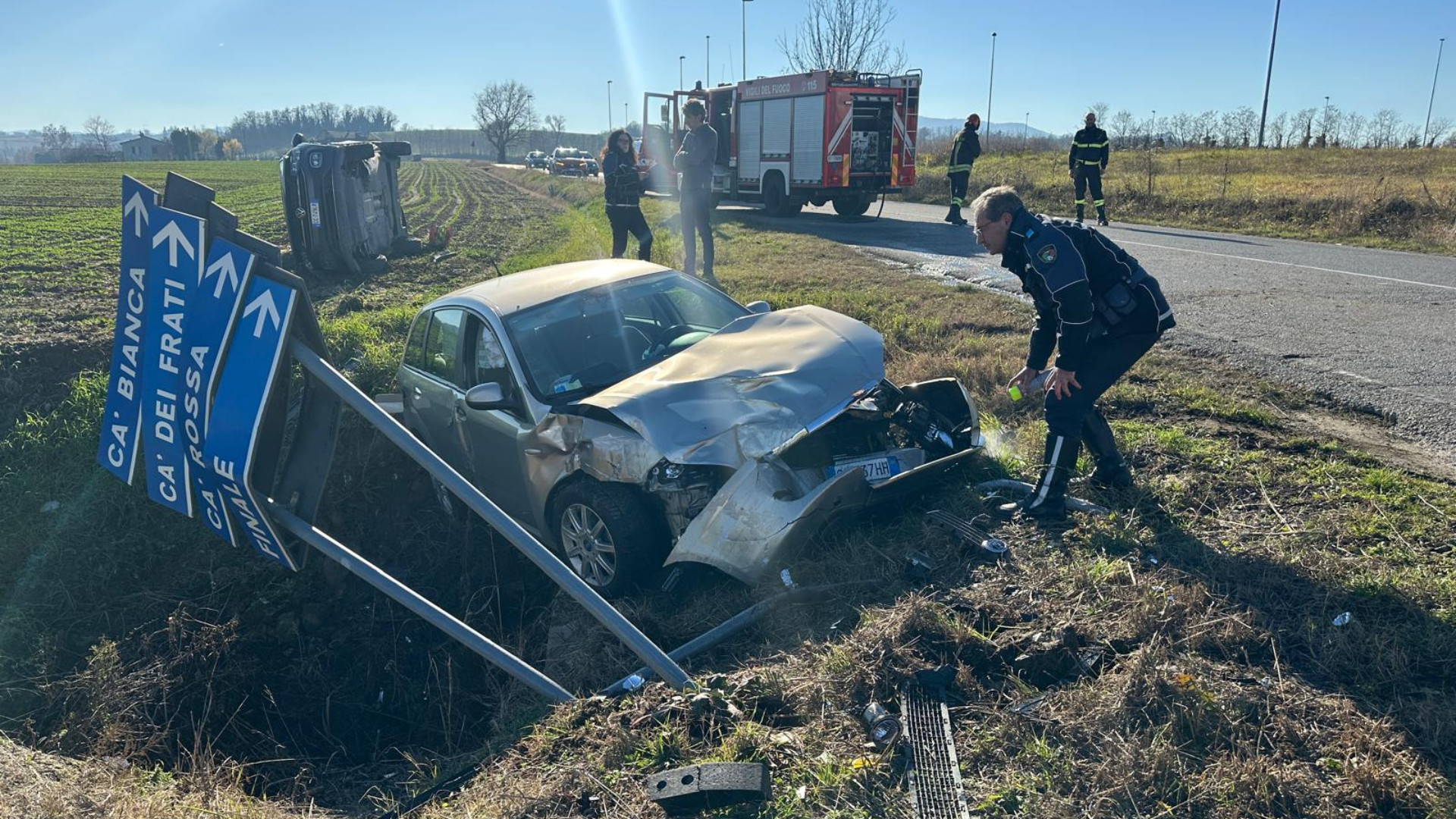Frontale tra due auto ad Ancarano di Rivergaro, tre feriti