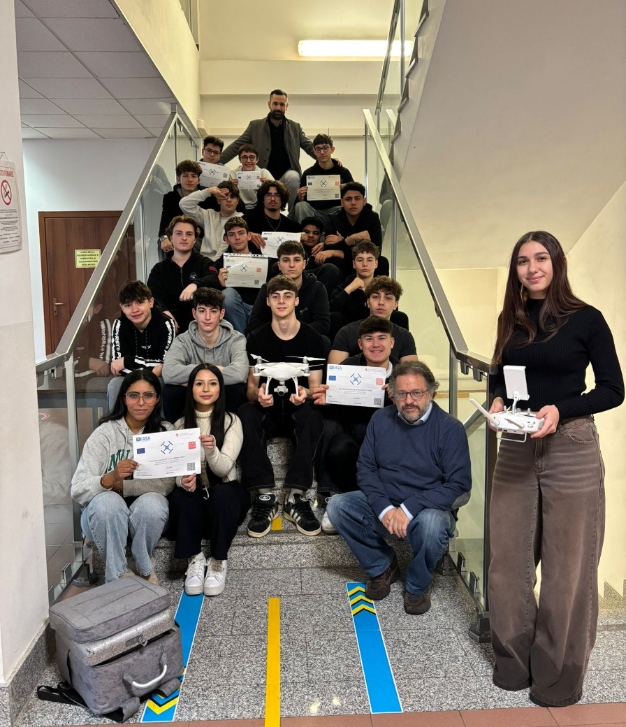 Baby geometri e droni, in 22 prendono il patentino