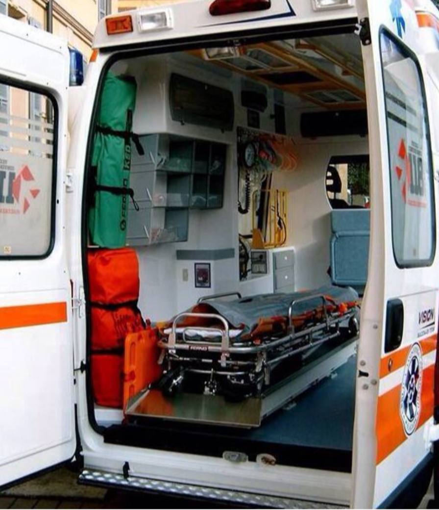 In via San Giovanni accoltellato sulla porta di casa