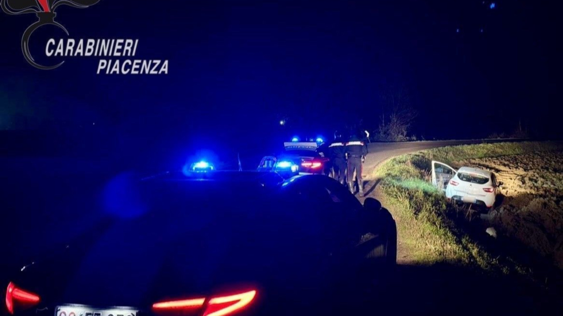 Furto d'auto e inseguimento finito nei campi: arrestato 40enne