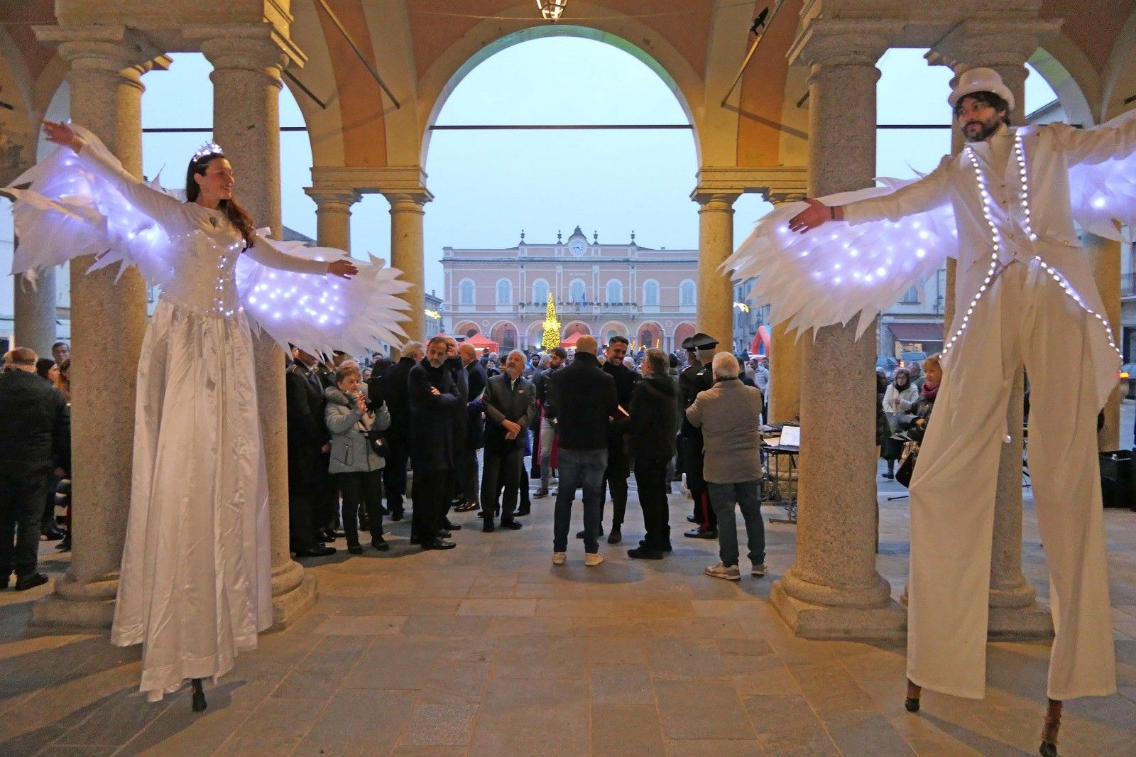 L'inagurazione della nuova sede (foto Bersani)