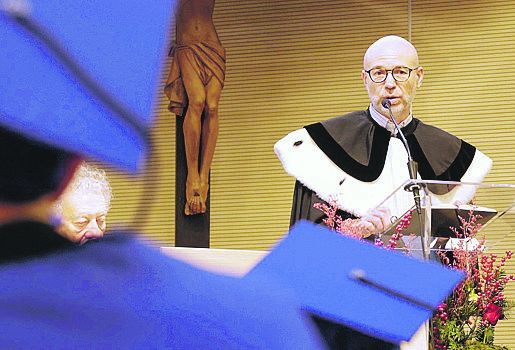 Allena professore Cattolica