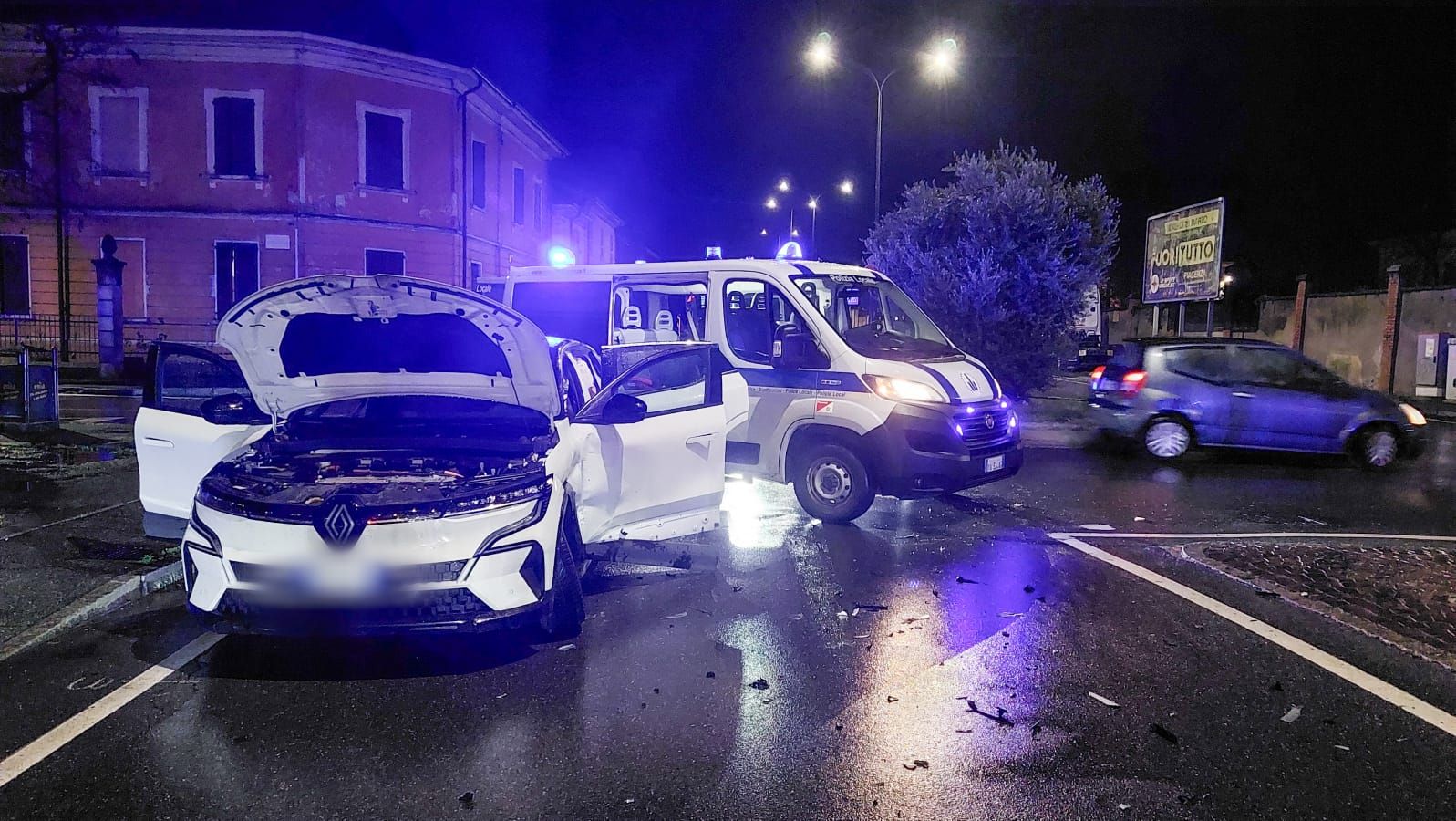 Due i feriti: un uomo e una donna