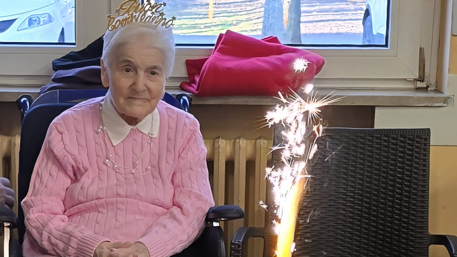 Lattaia, fruttivendola e cuoca, Nella compie cento anni