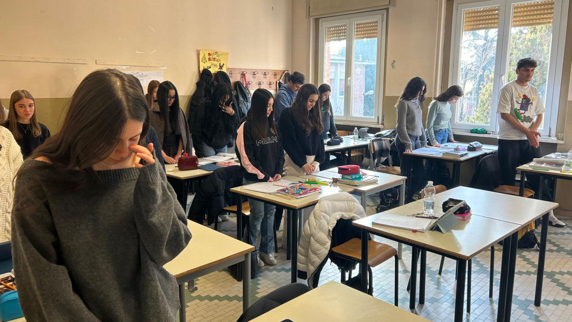 Crans-Montana, il minuto di silenzio nelle scuole piacentine