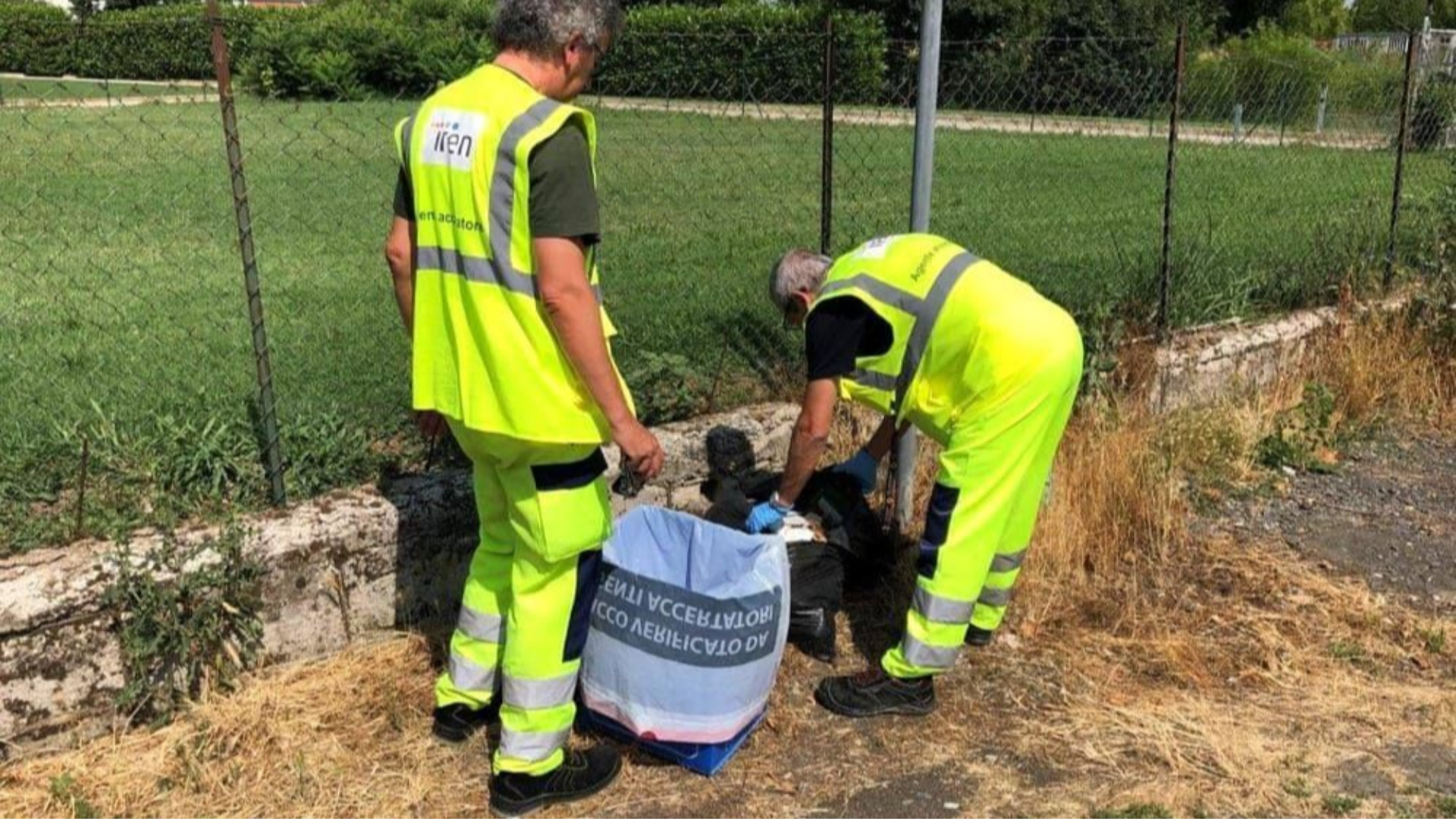 Abbandono rifiuti a Borgonovo, multe frugando tra i rifiuti