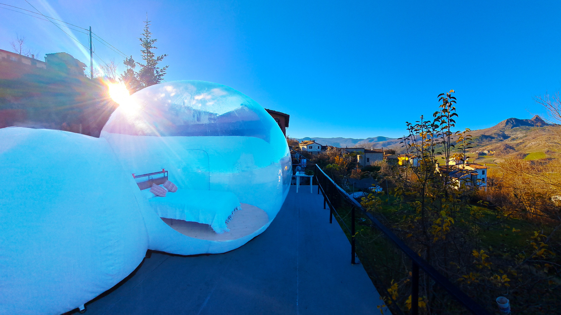 Dormire in una bolla tra le stelle e Pietra Parcellara, è la Casa di Mia