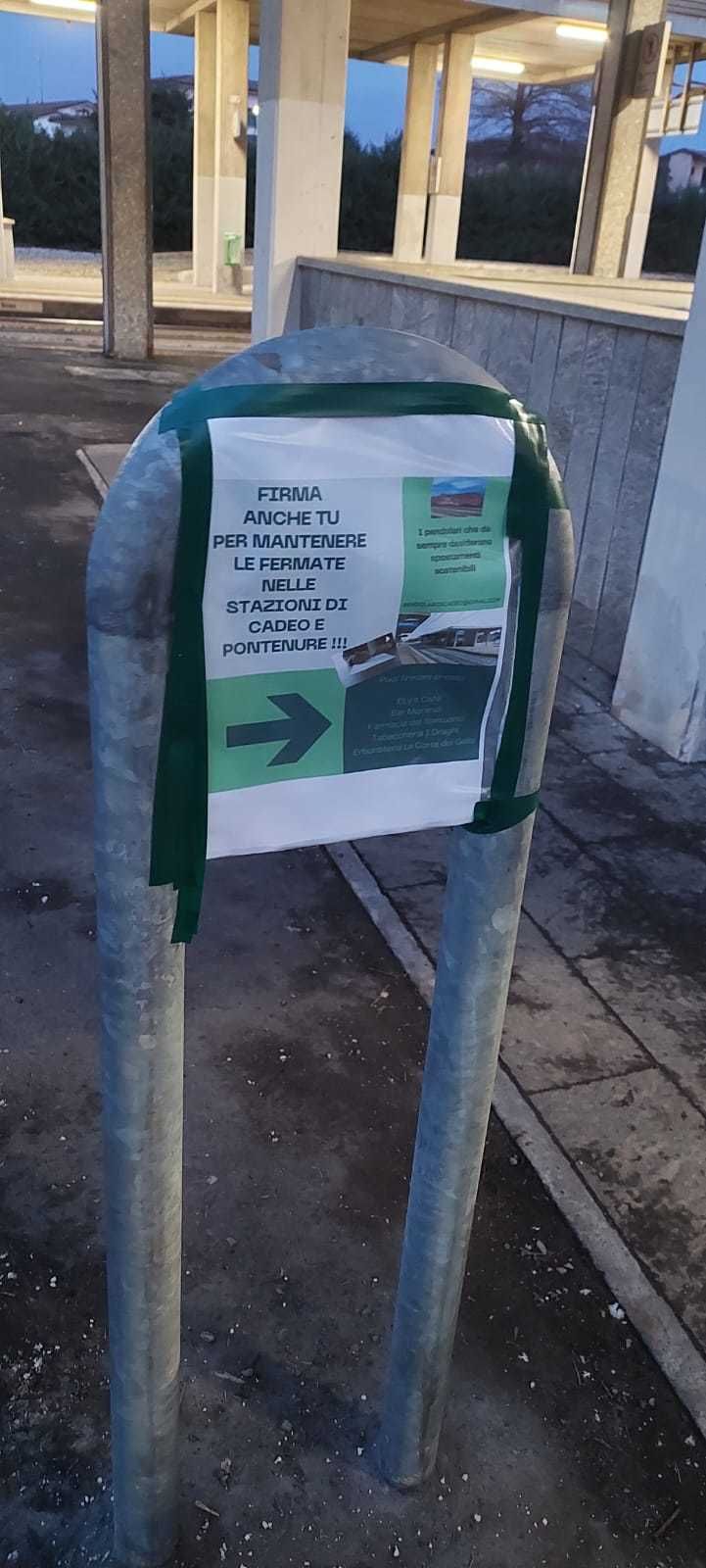 Il volantino per la raccolta di firme