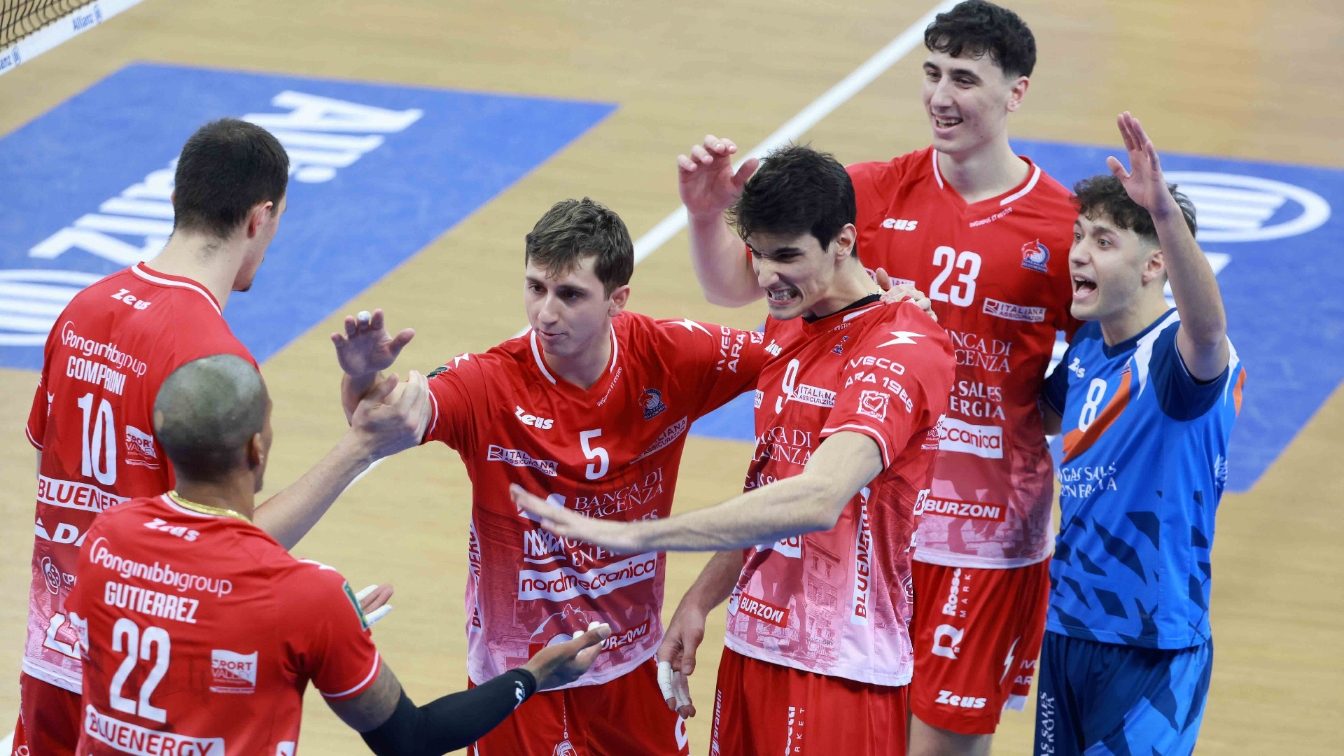 L'esultanza dei biancorossi a Milano ©Libertà/Claudio Cavalli