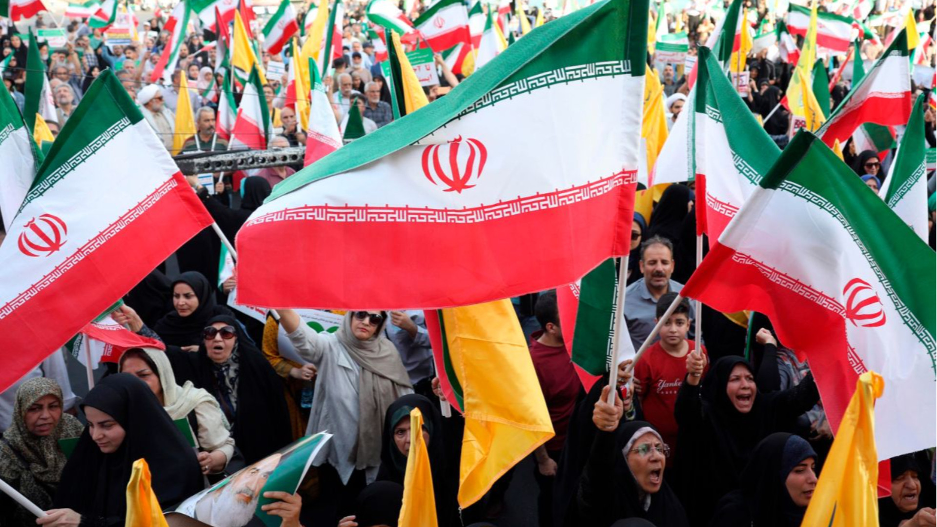 Una immagine della manifestazioni di piazza in Iran