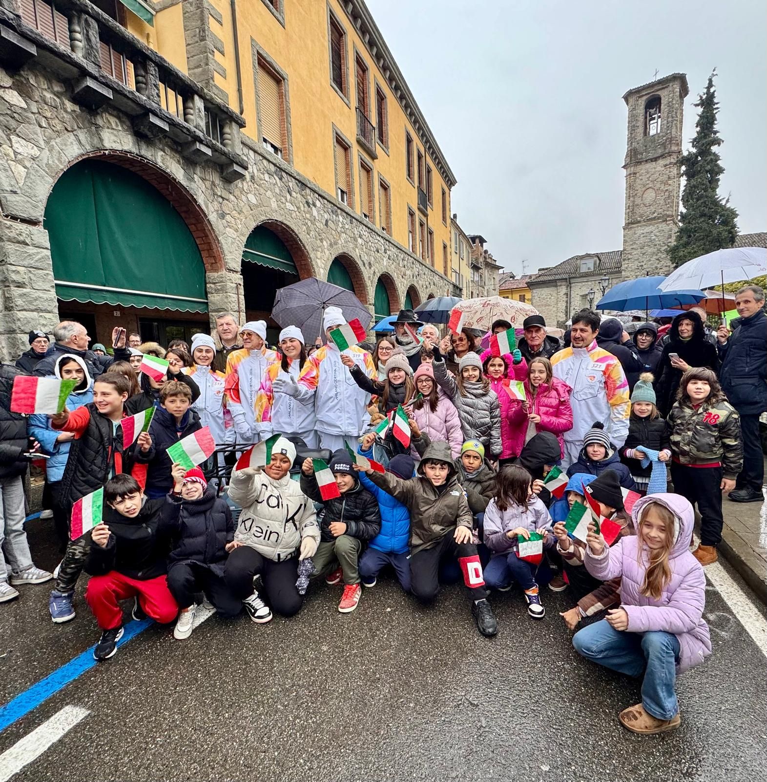 I bambini e ragazzi delle scuole elementari, medie e superiori di Bobbio Perino e Marsaglia