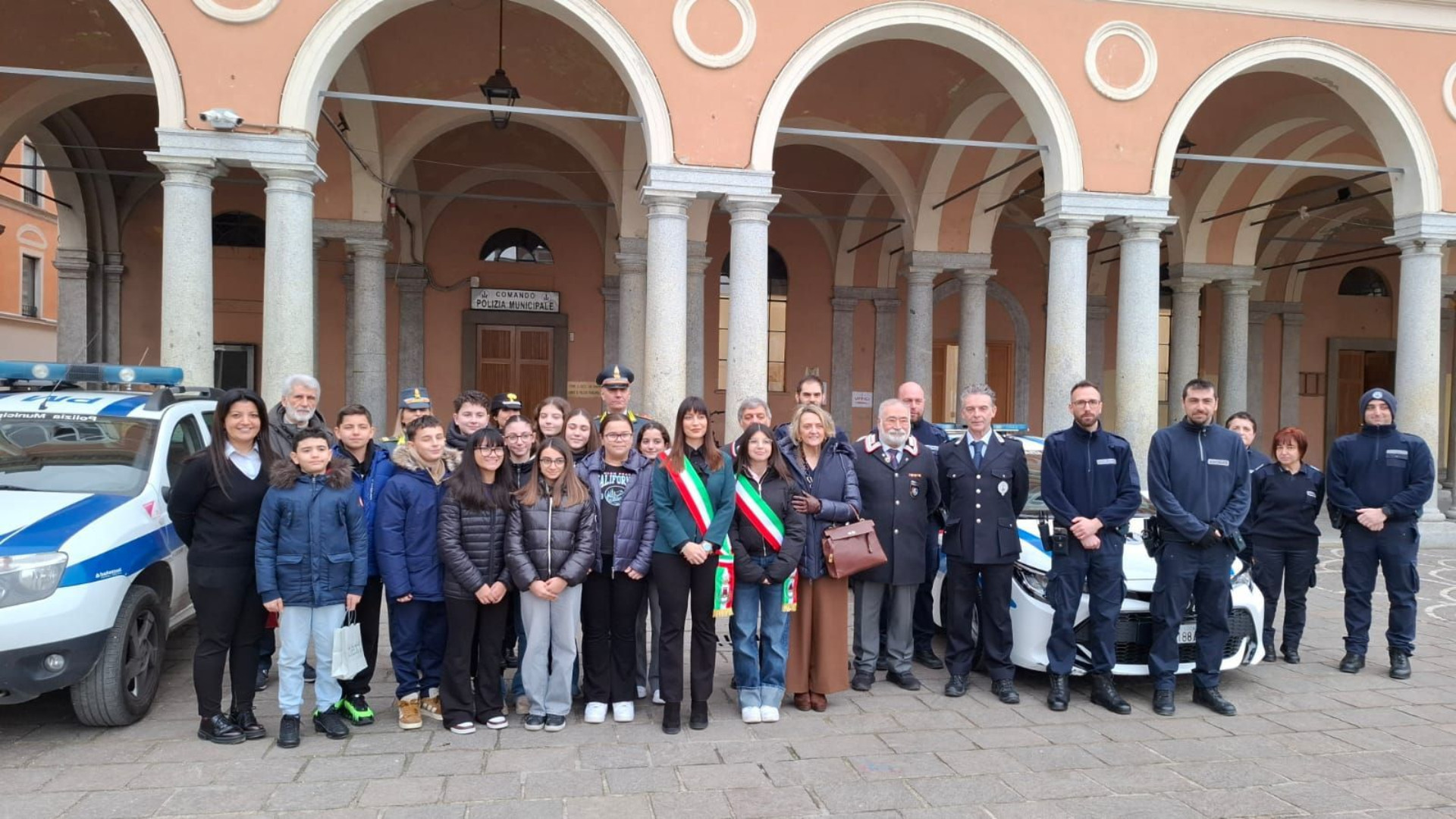 Il consiglio dei ragazzi alla polizia locale:  «Grati per il vostro lavoro»