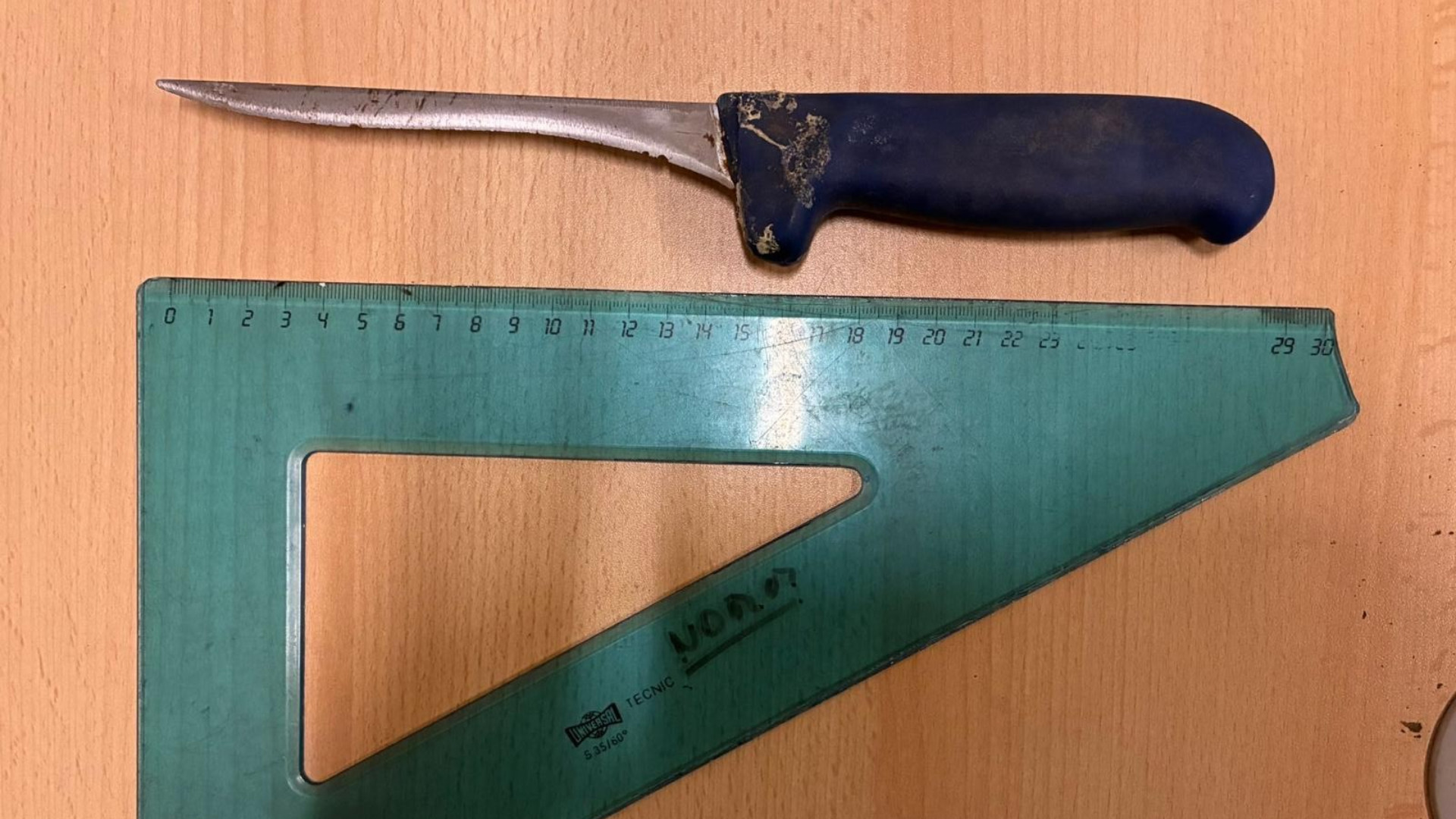 Agitato e con coltello nei calzini, paziente del PS sedato e denunciato