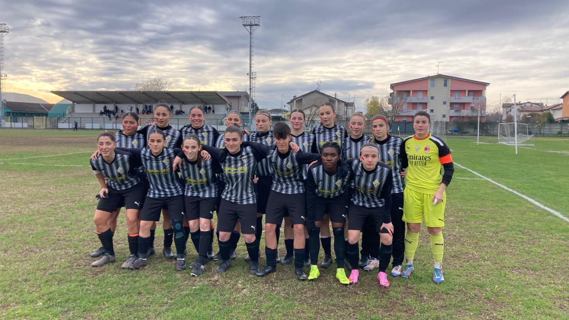 San Nicolò corsaro, zona playoff vicina