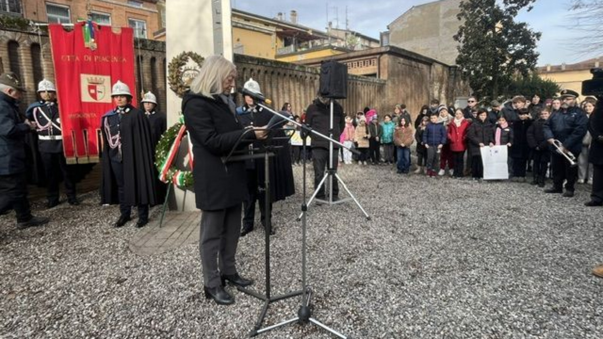 Giorno della Memoria, la prefetta ai giovani: «Siate sentinelle di umanità»