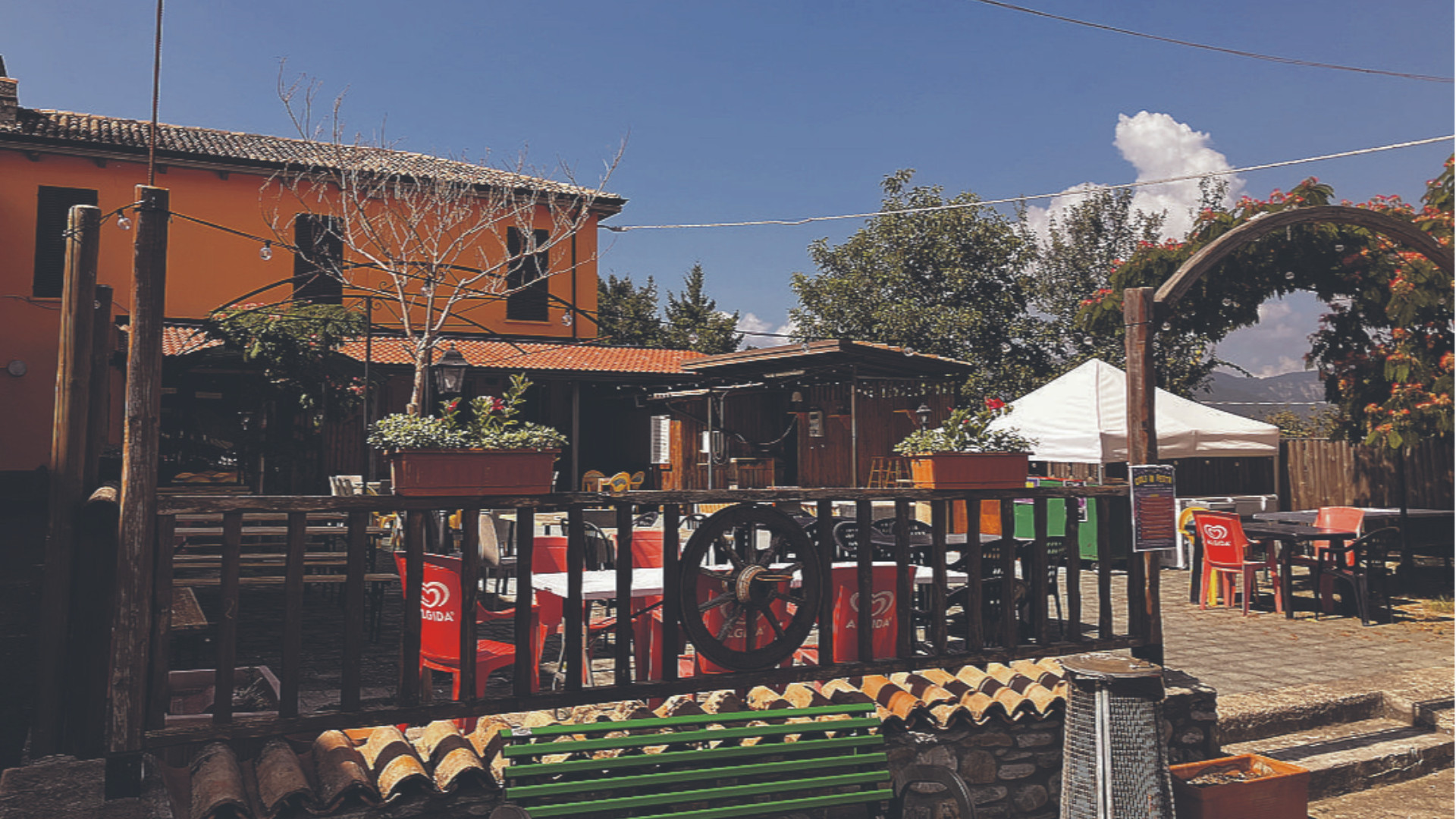 Non c'è pace per il bar di Coli, il Comune rescinde il contratto