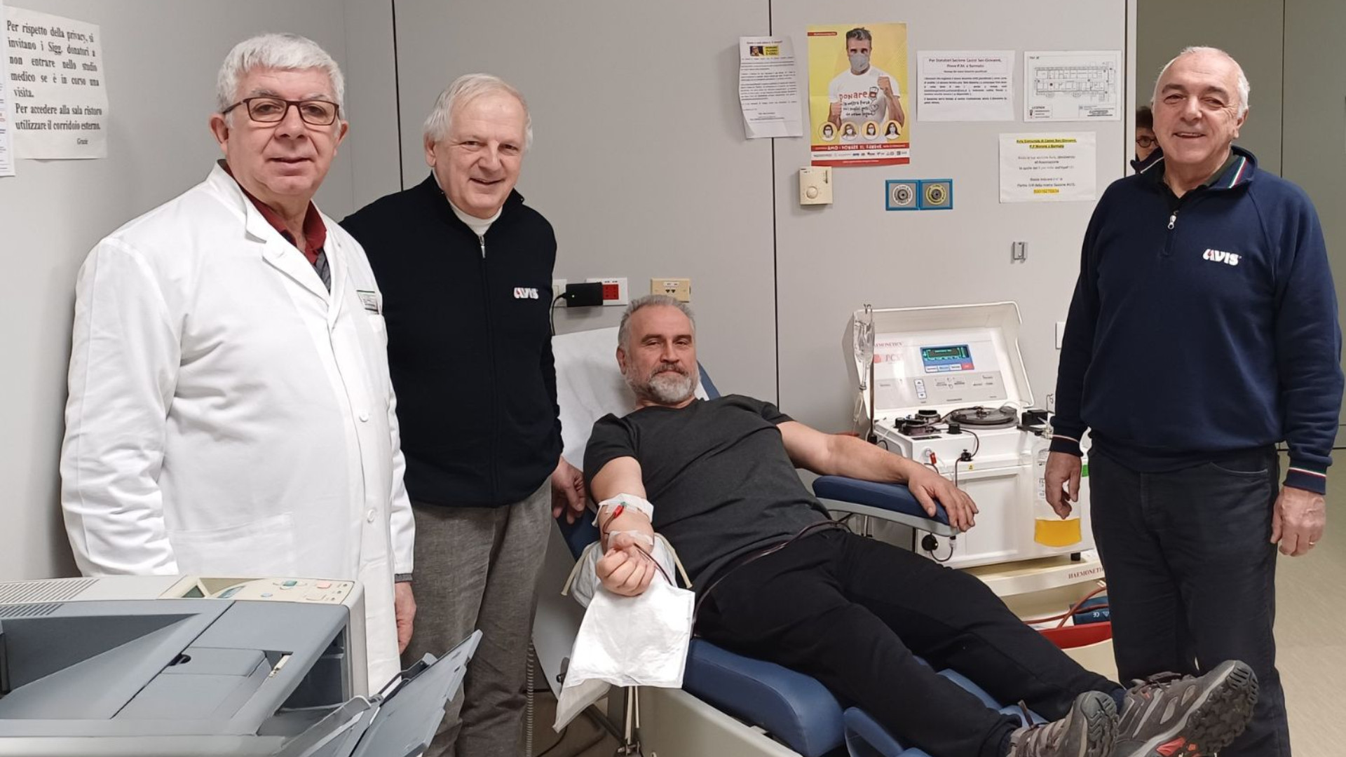 Castello, il punto prelievi plasma aperto al mattino