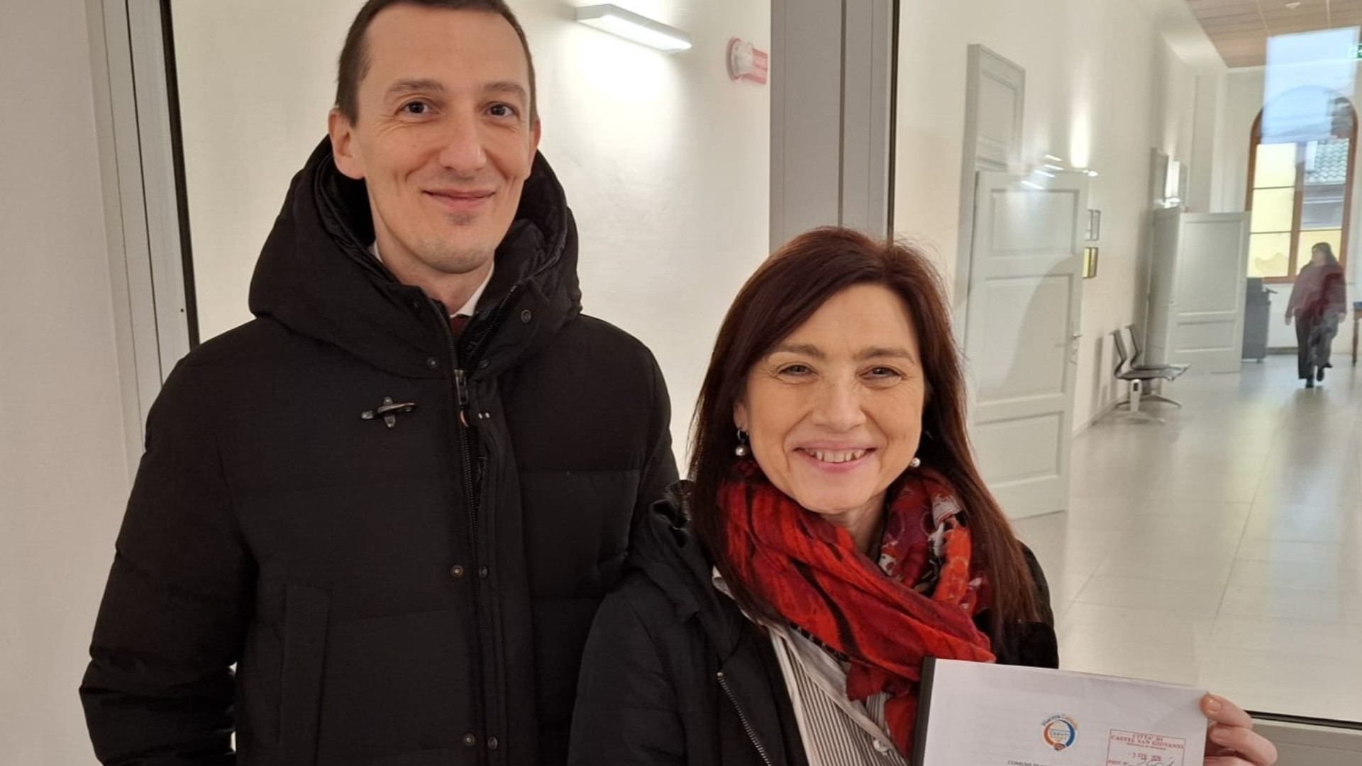 No al parcheggio dietro la Collegiata, oltre 500 firme