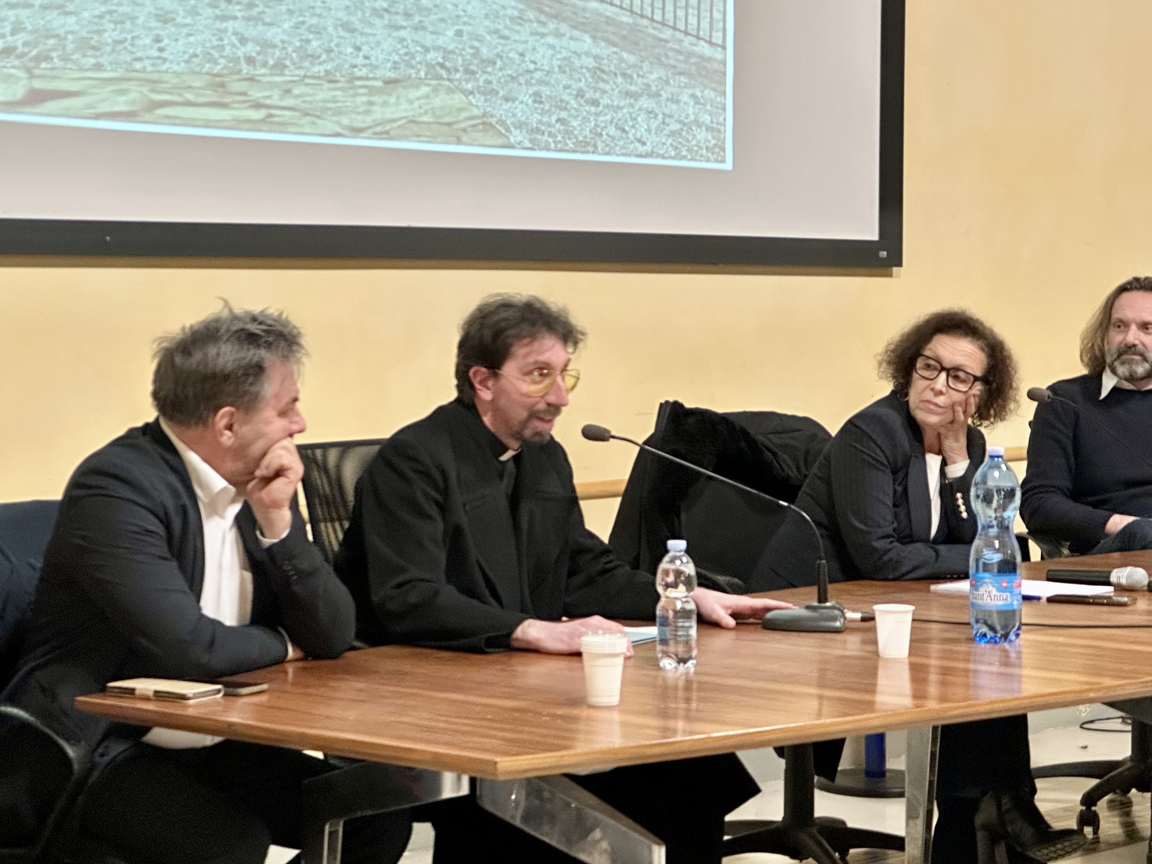 Il tavolo dei realatori