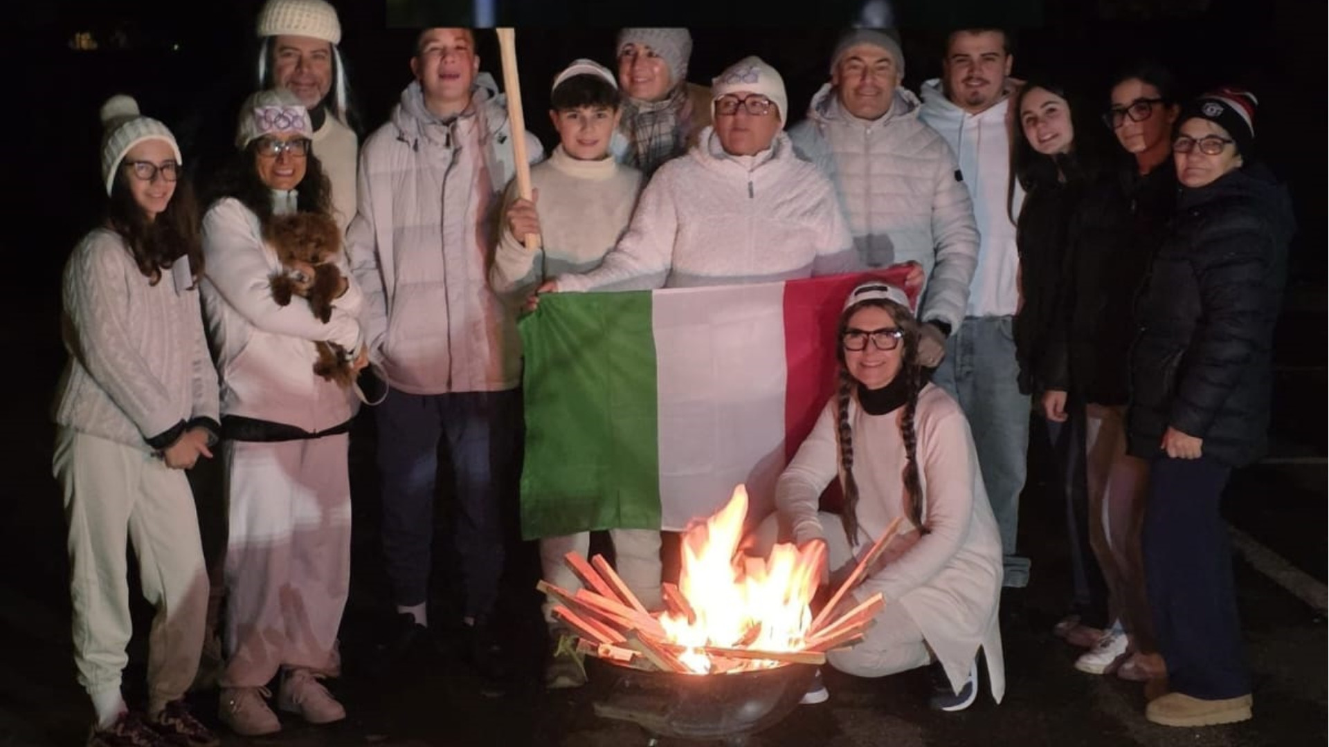 La "fiamma olimpica" si accende a Cortina di Alseno