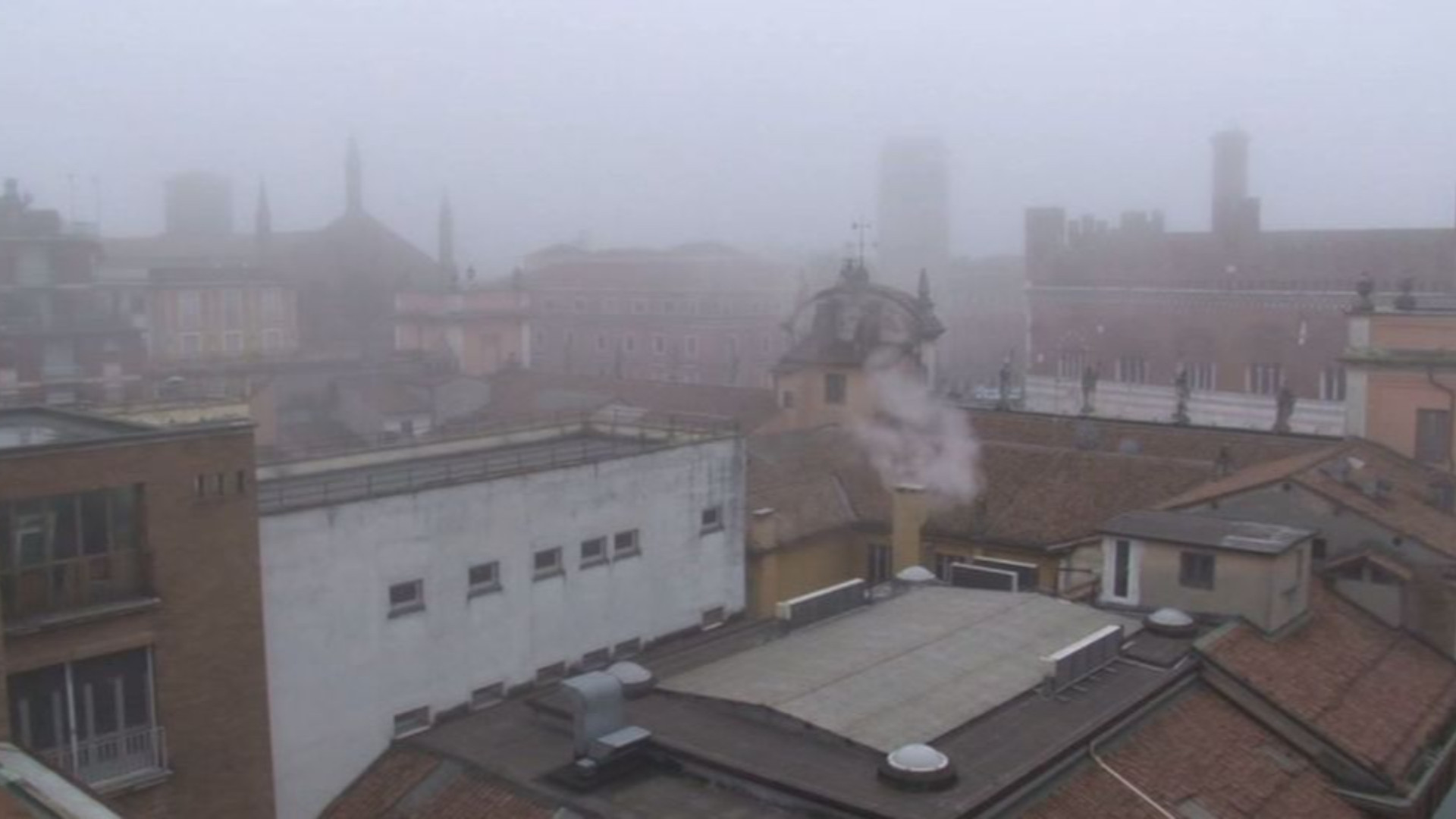 Migliora la qualità dell'aria, ma necessarie forti riduzioni per il 2030