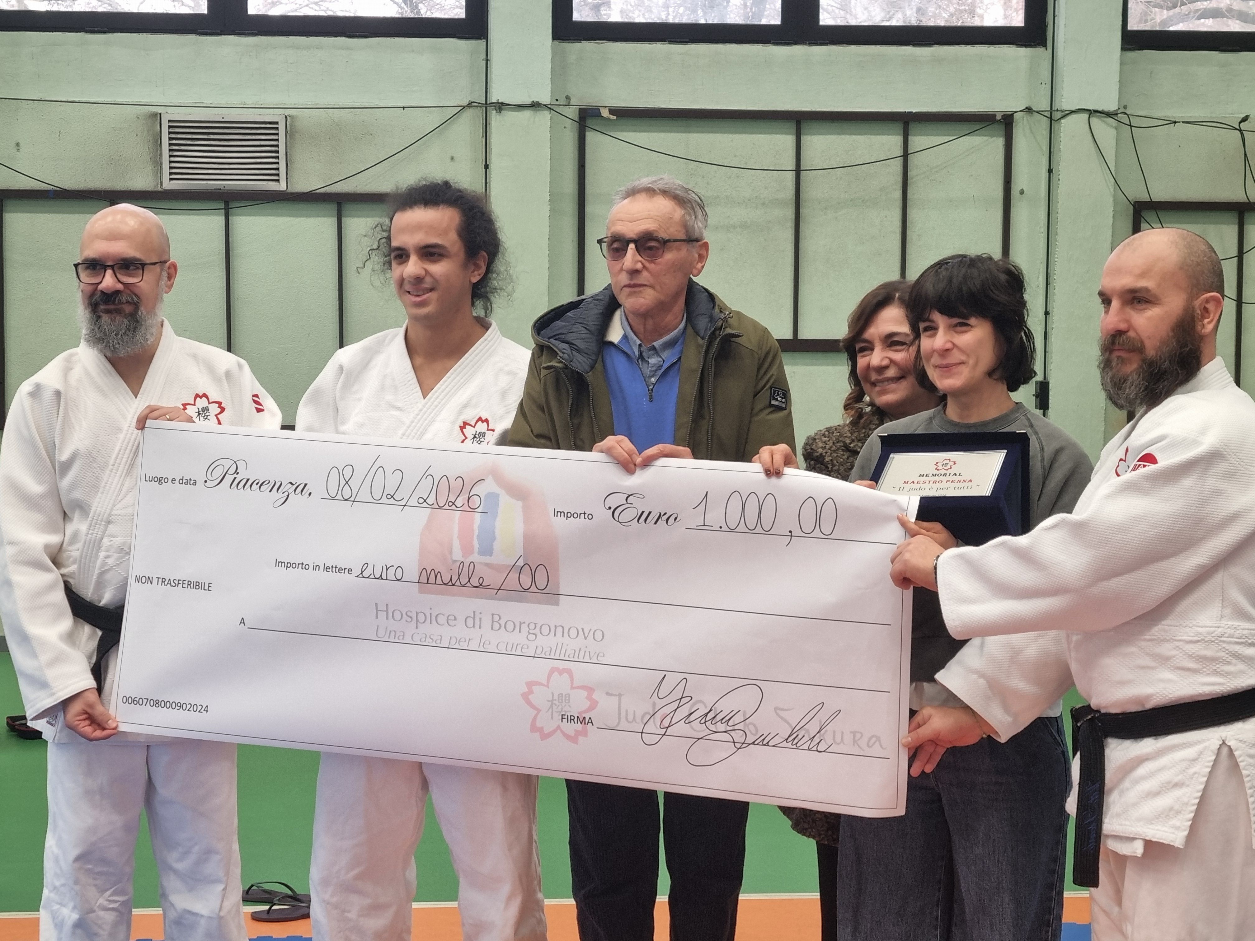 foto memorial Ferrari, sandalo, mazzocchi, Emanuela ed Eleonora penna, dicarlo