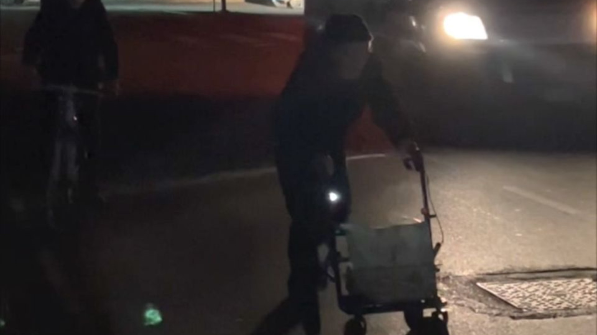 Barriera Torino, «Attraversamenti pedonali al buio da giorni»