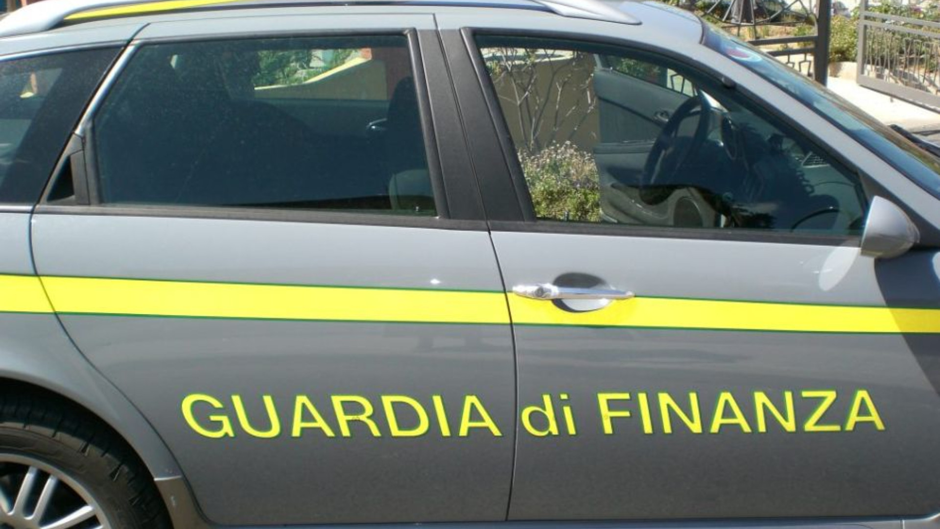 Donazioni e nero, evasione da 240mila euro per una badante: «A mia insaputa»