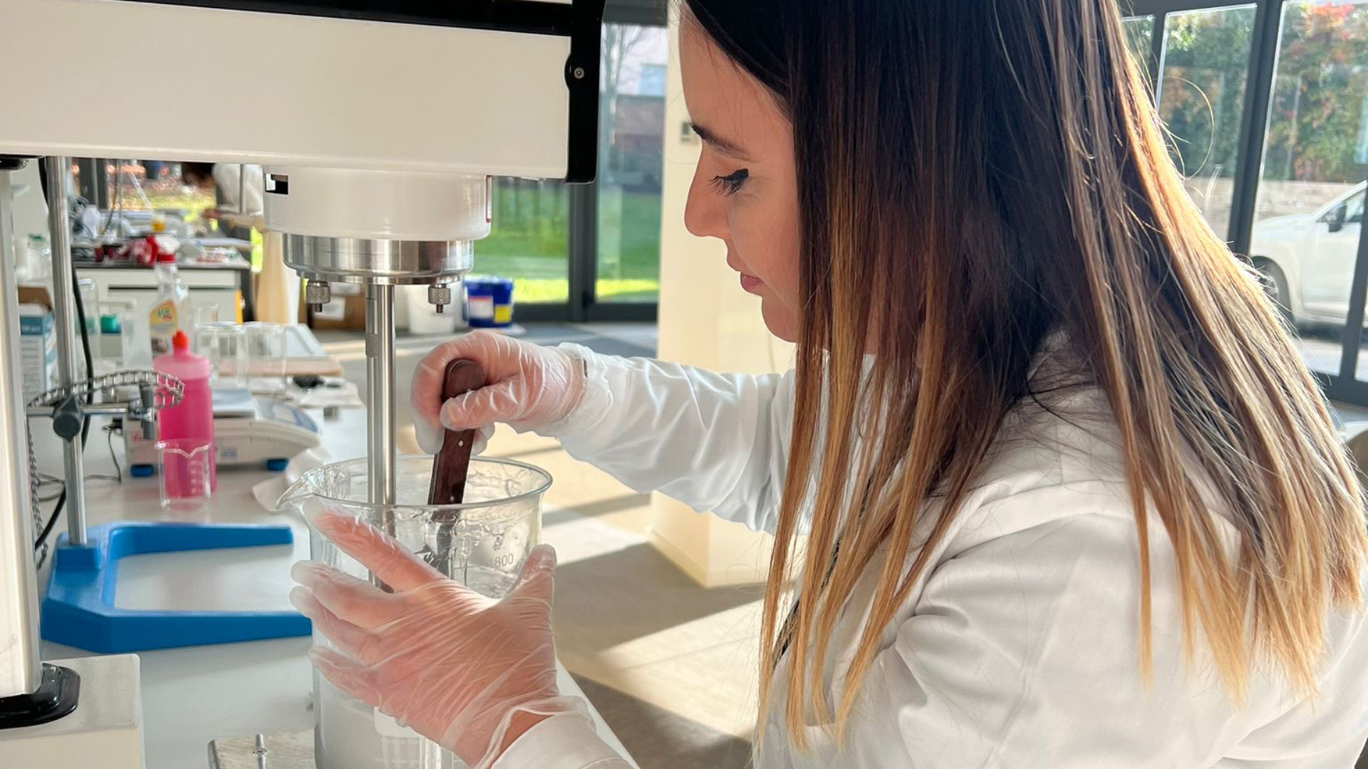 Neurocosmetica: quando la ricerca biotecnologica incontra il potere emozionale