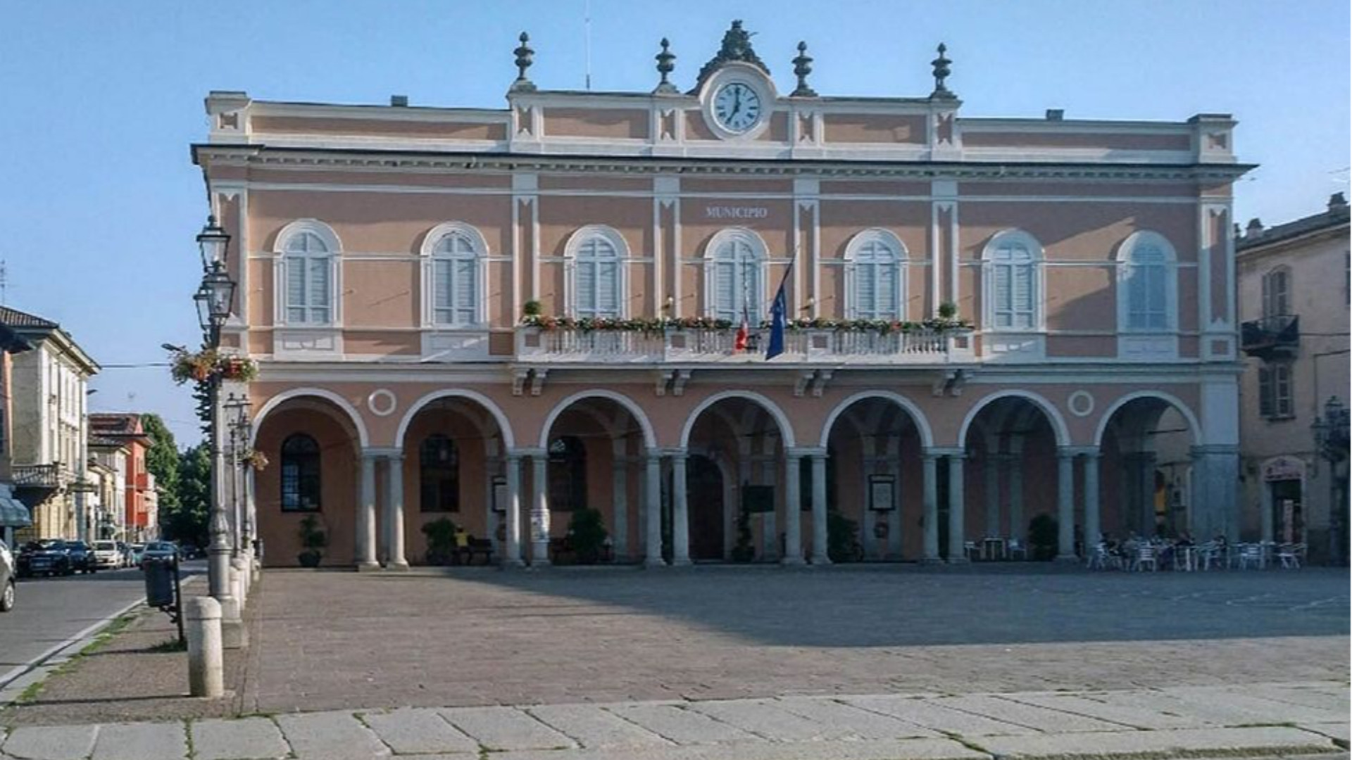 Market mutietnico riapre, il Comune lo chiude per altri quattro giorni