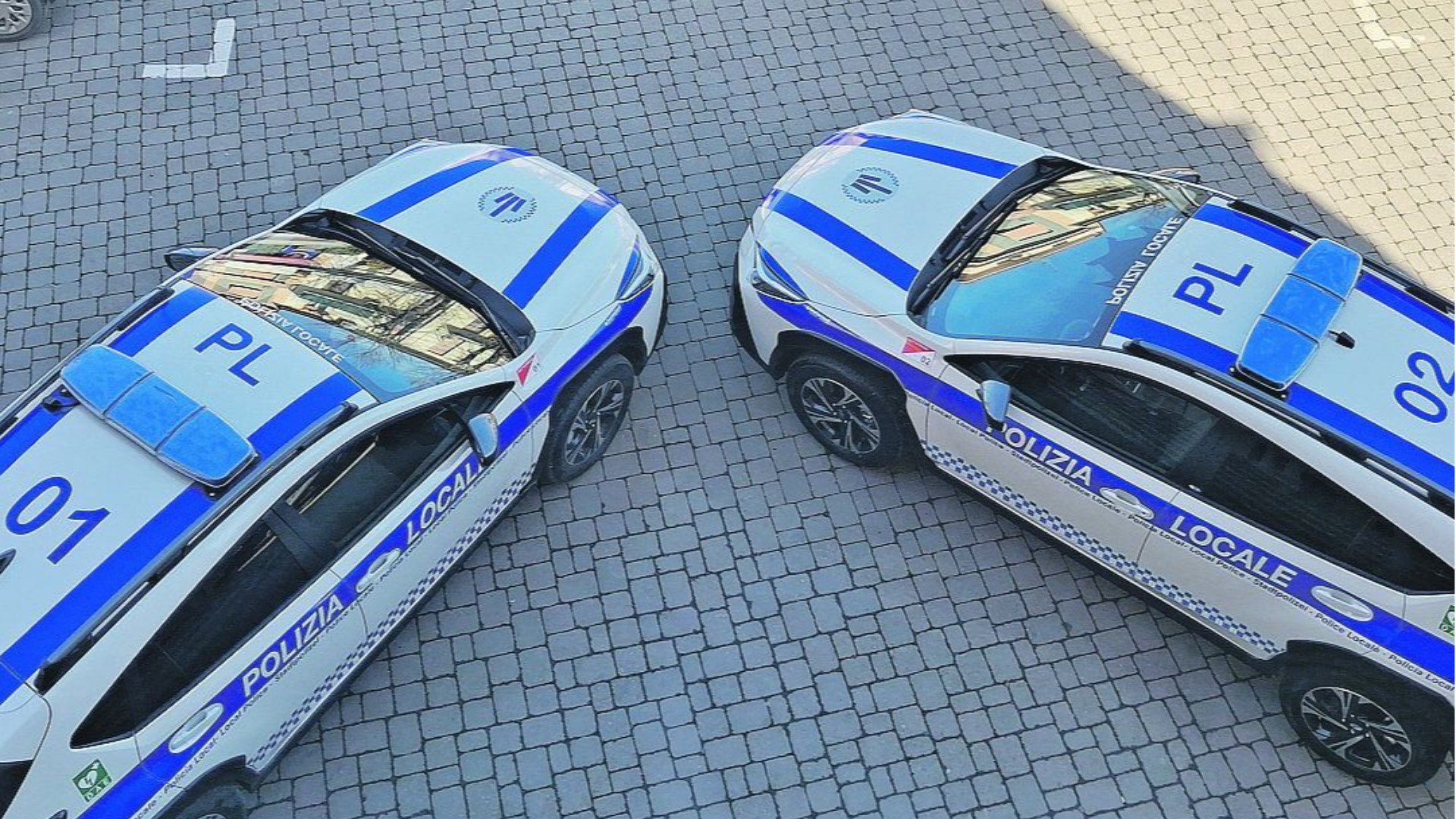 A Rottofreno l'auto corazzata della Polizia: c'è anche la cella