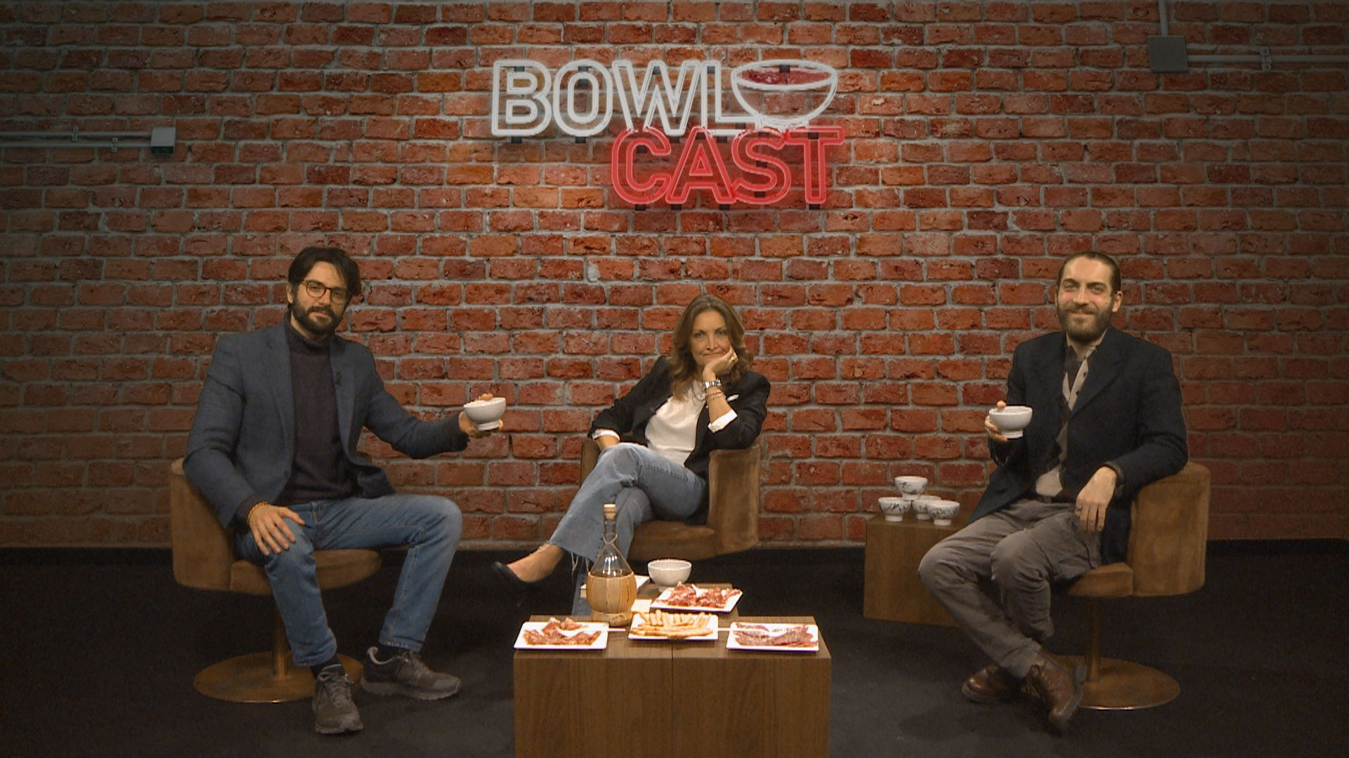 Mr. Bowl: «Sono sotto copertura, sto lavorando con Raffaella Fanelli»