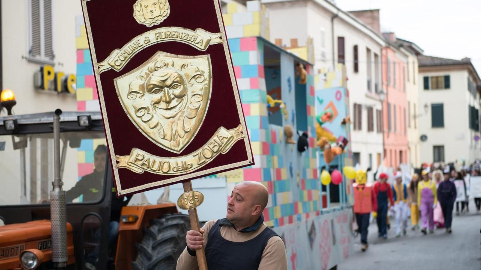 Il maltempo ferma la Zobia: domani si riparte con la sfilata e la festa