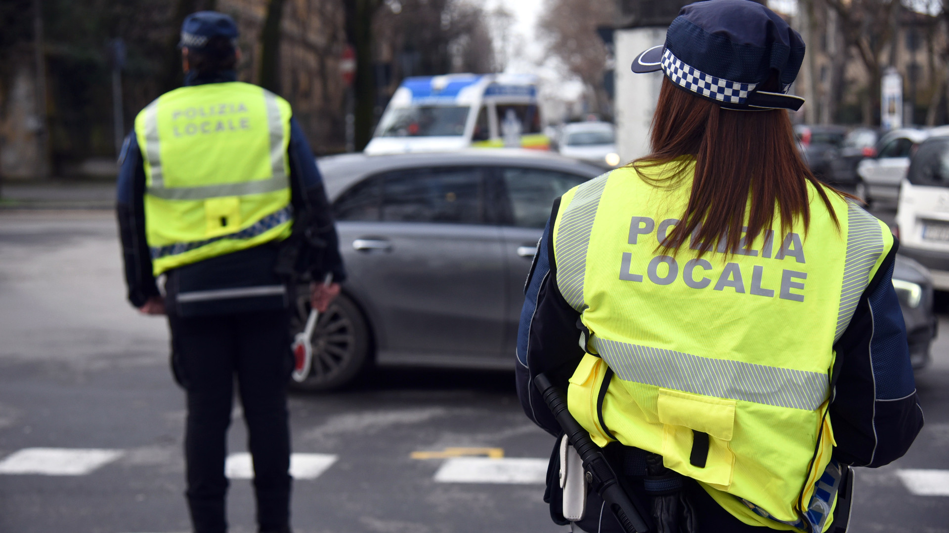 Cavallerizza,  bivacco nei box: denunciati dalla polizia locale tre stranieri