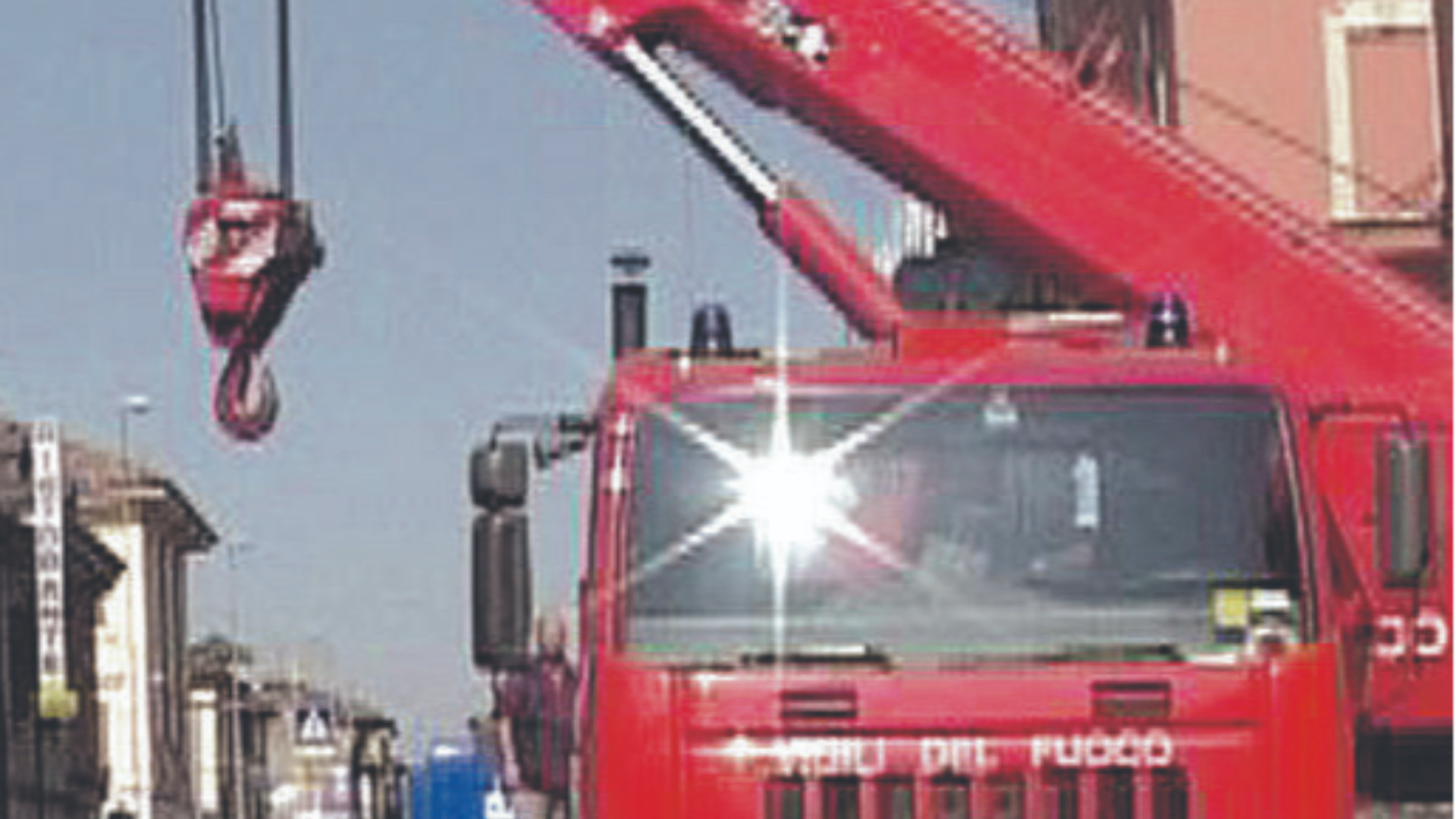 Olimpiadi, autogru dei vigili del fuoco in servizio a Bormio